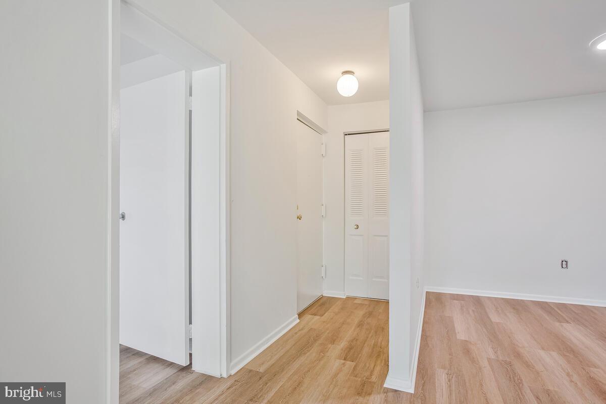 RIVA COMMONS - Residential Lease