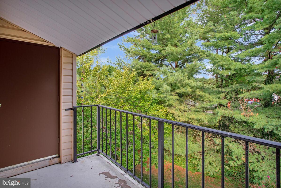 RIVA COMMONS - Residential Lease