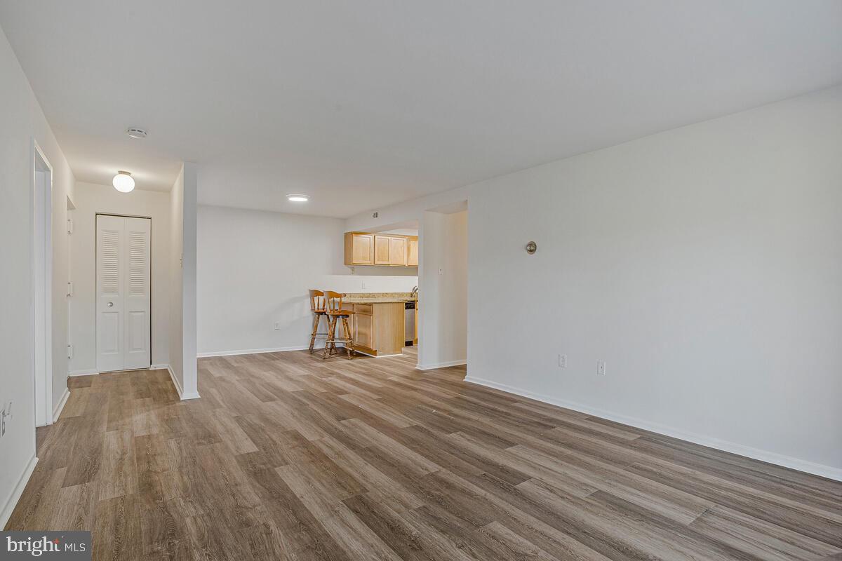 RIVA COMMONS - Residential Lease