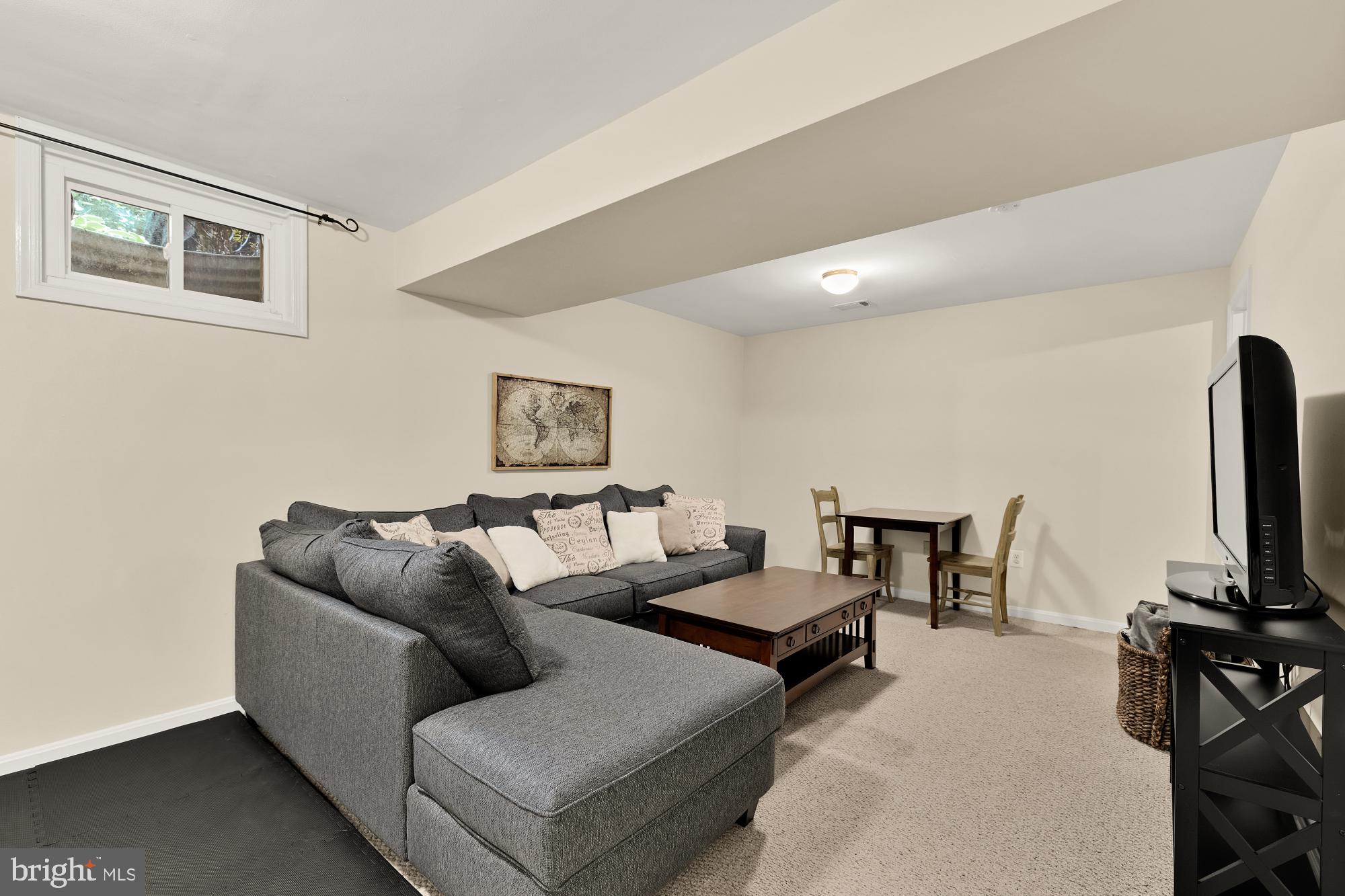 HALLOWELL - Residential