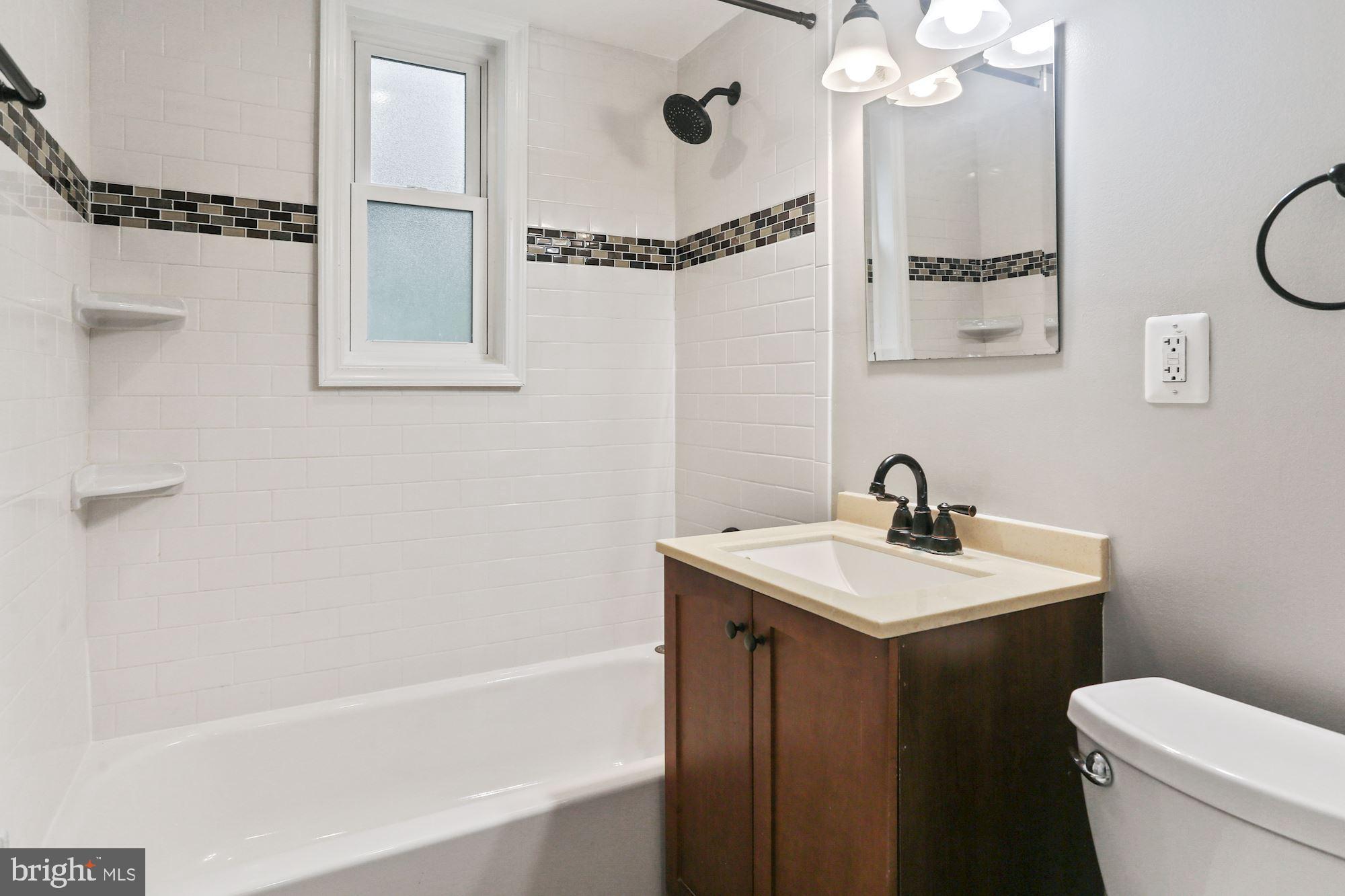 COURTHOUSE - Residential Lease