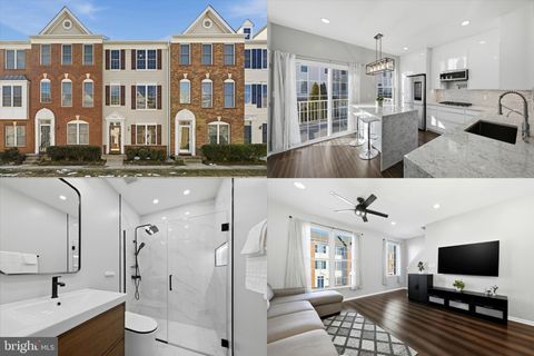 Property photo of 42811 Sykes Terrace, Chantilly, VA 20152