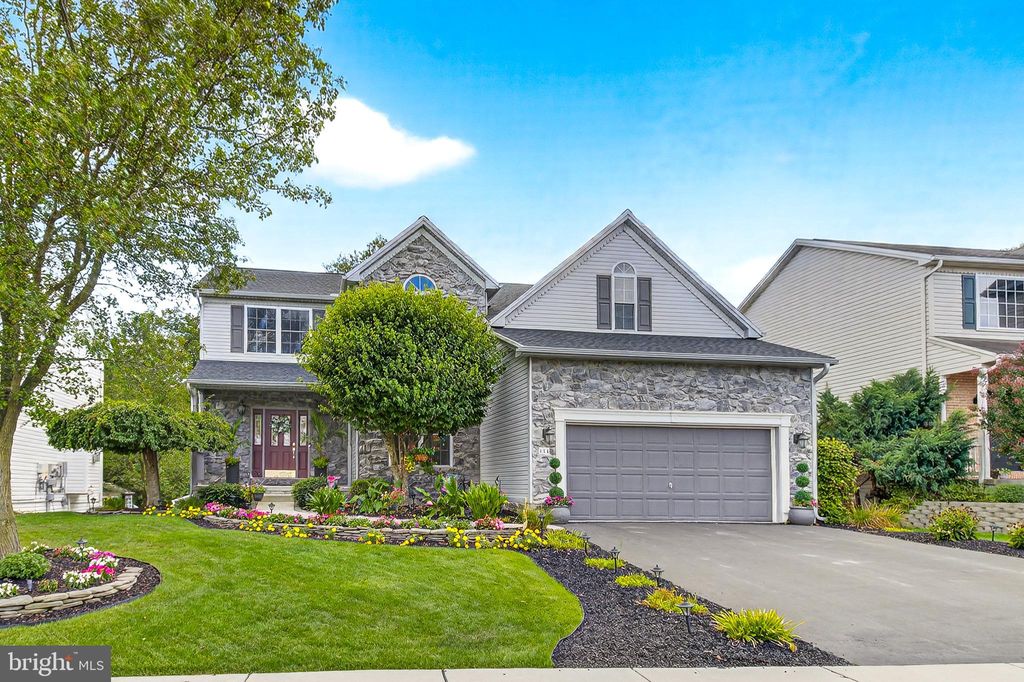 Photo of 614 Copper Circle, LEWISBERRY, PA 17339 (MLS # PAYK2089200)