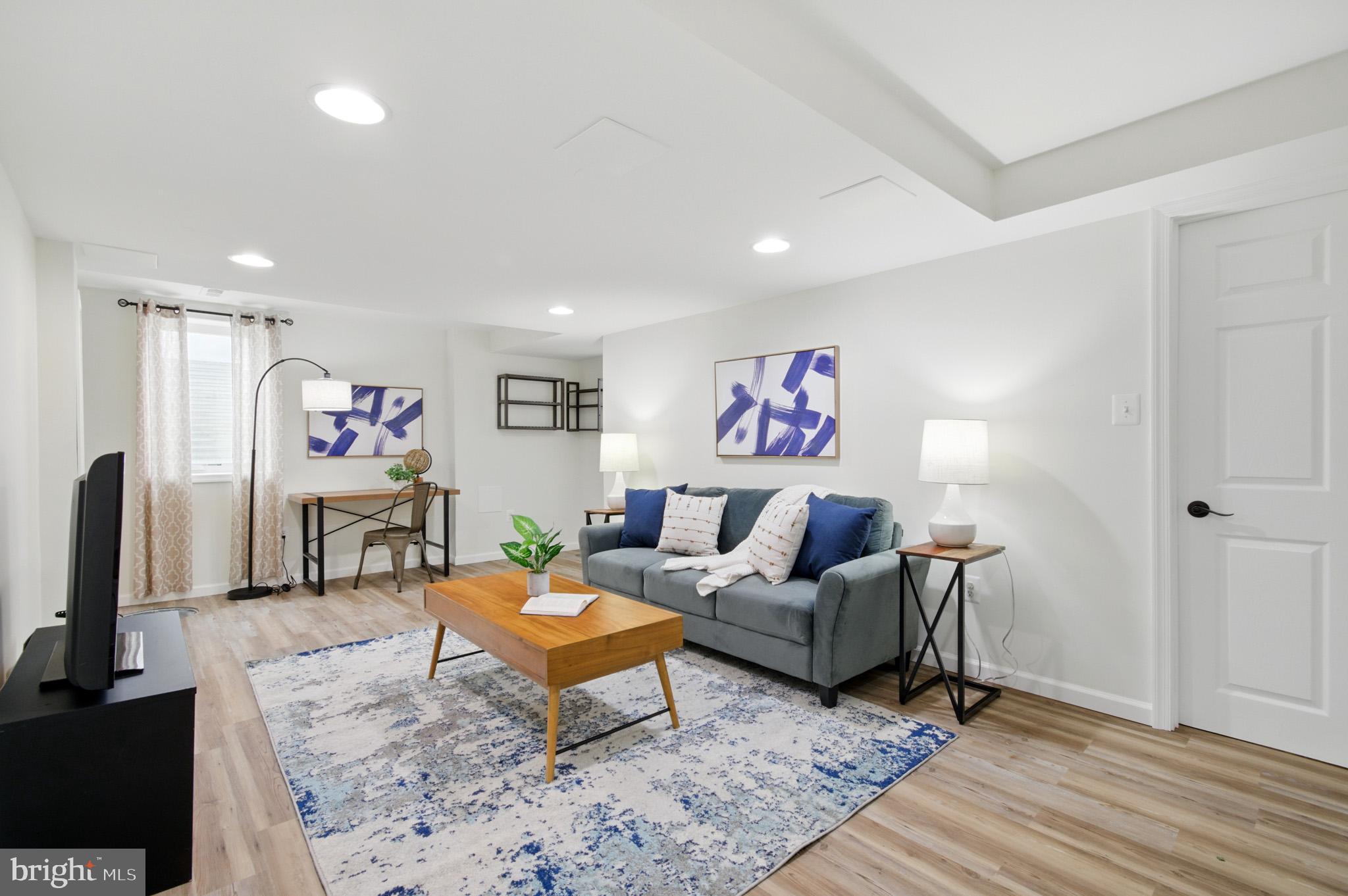 GLENMONT - Residential