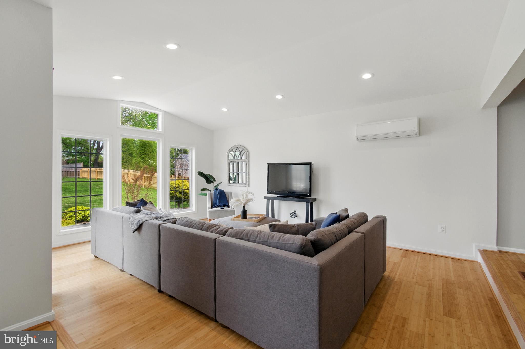 GLENMONT - Residential