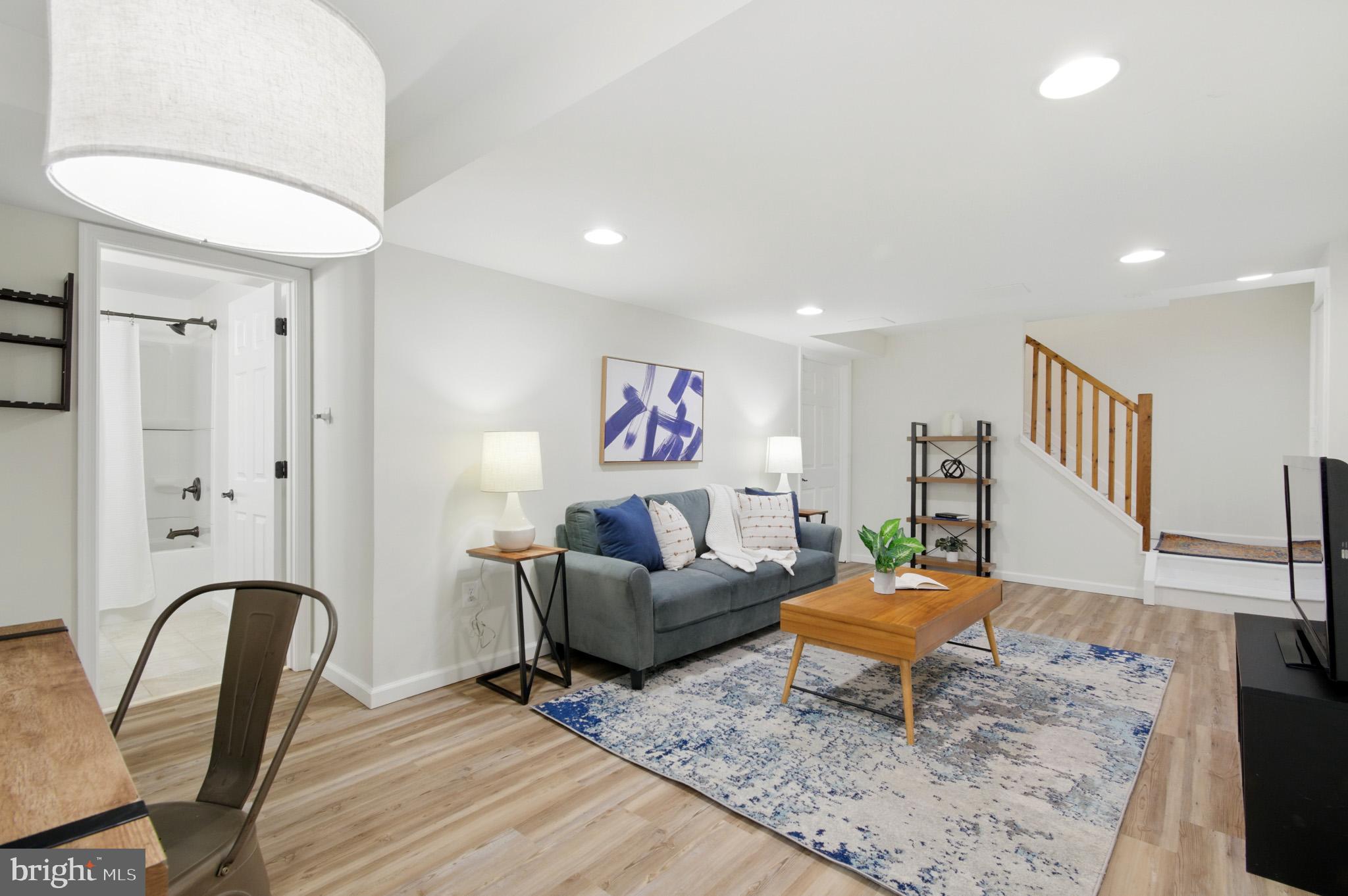 GLENMONT - Residential