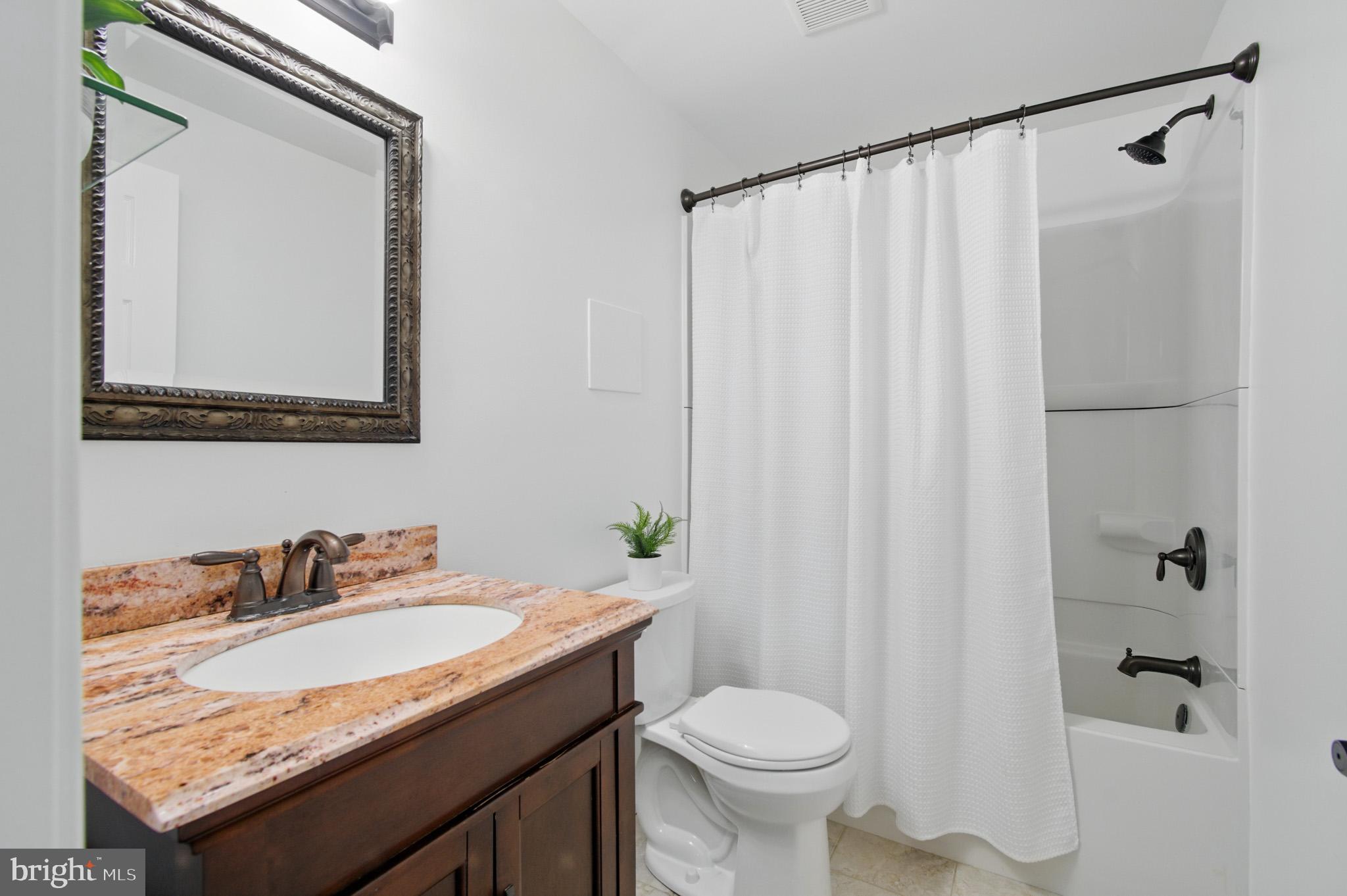 GLENMONT - Residential