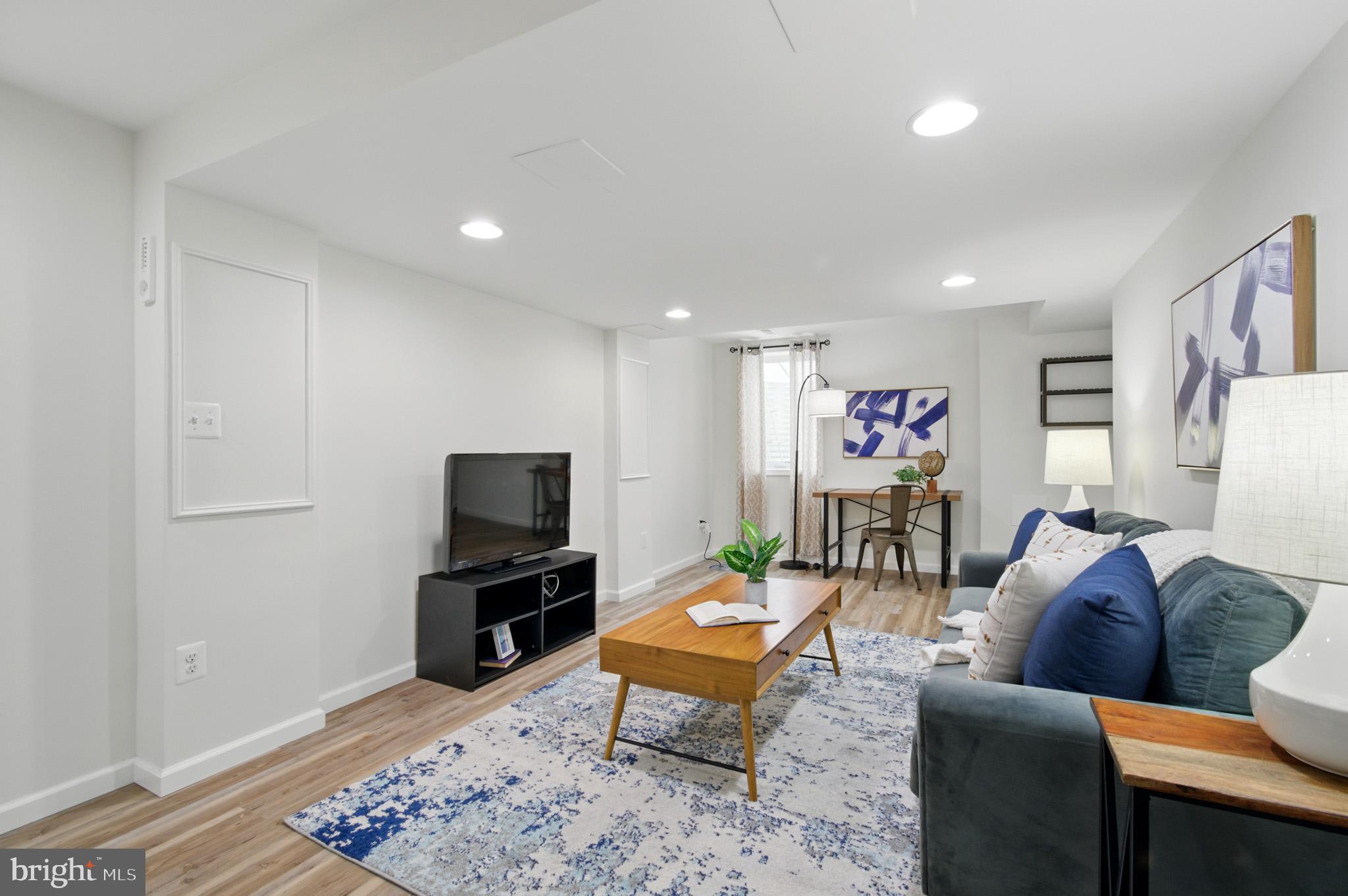 GLENMONT - Residential