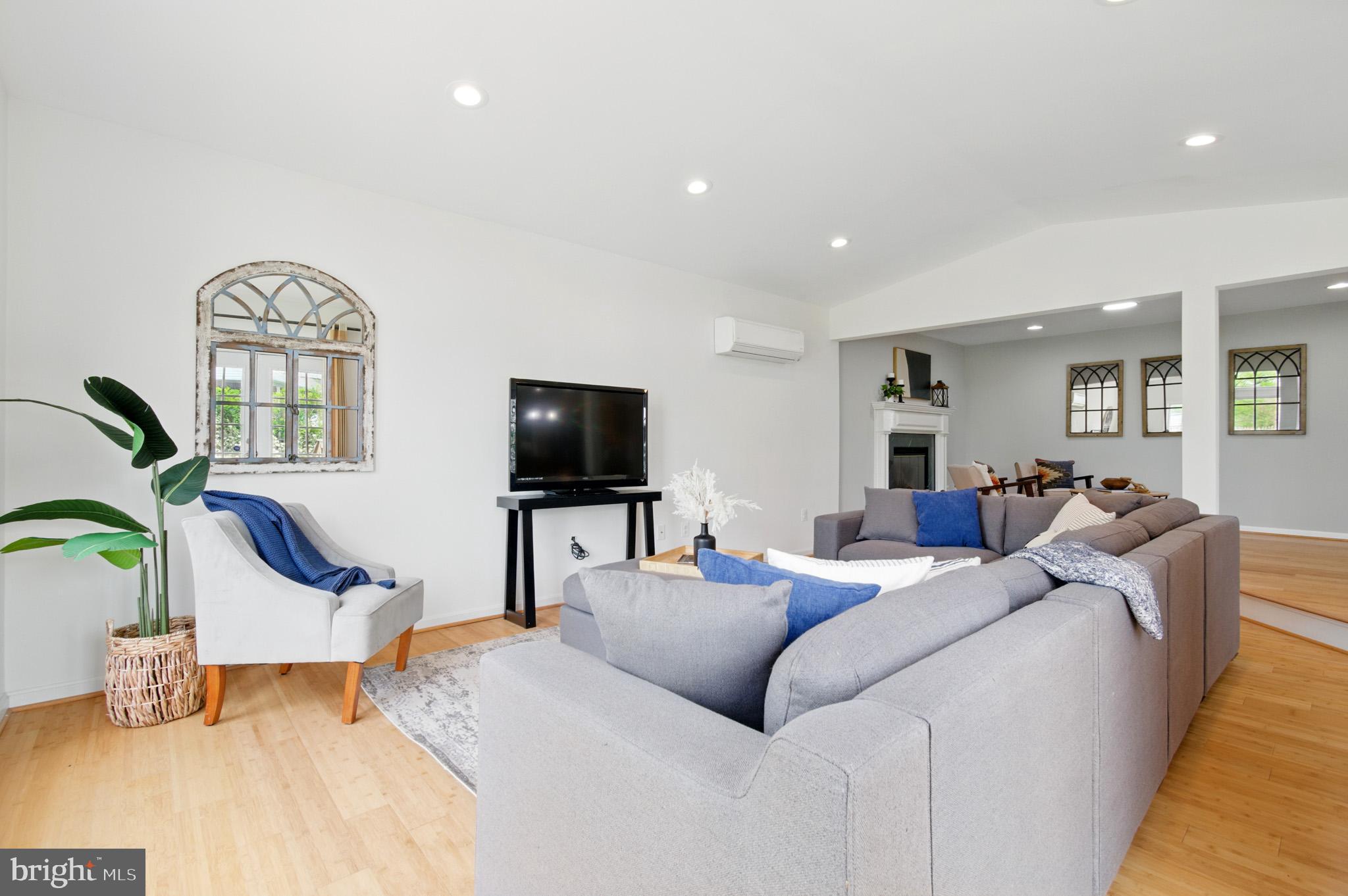 GLENMONT - Residential