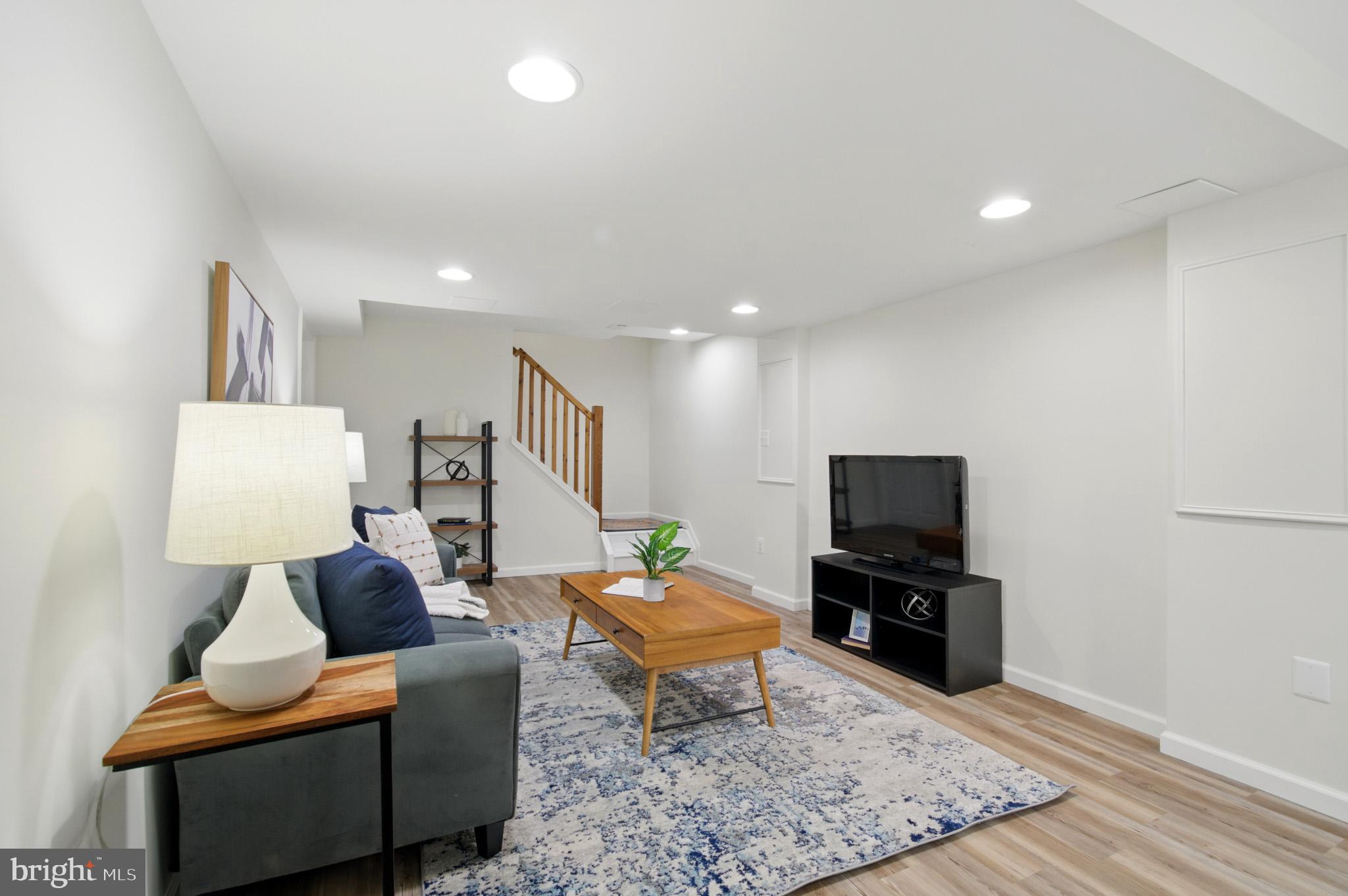 GLENMONT - Residential