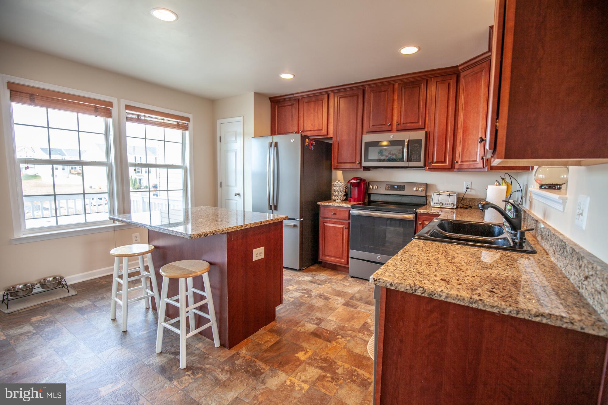 LAKELAND PLACE - Residential Lease