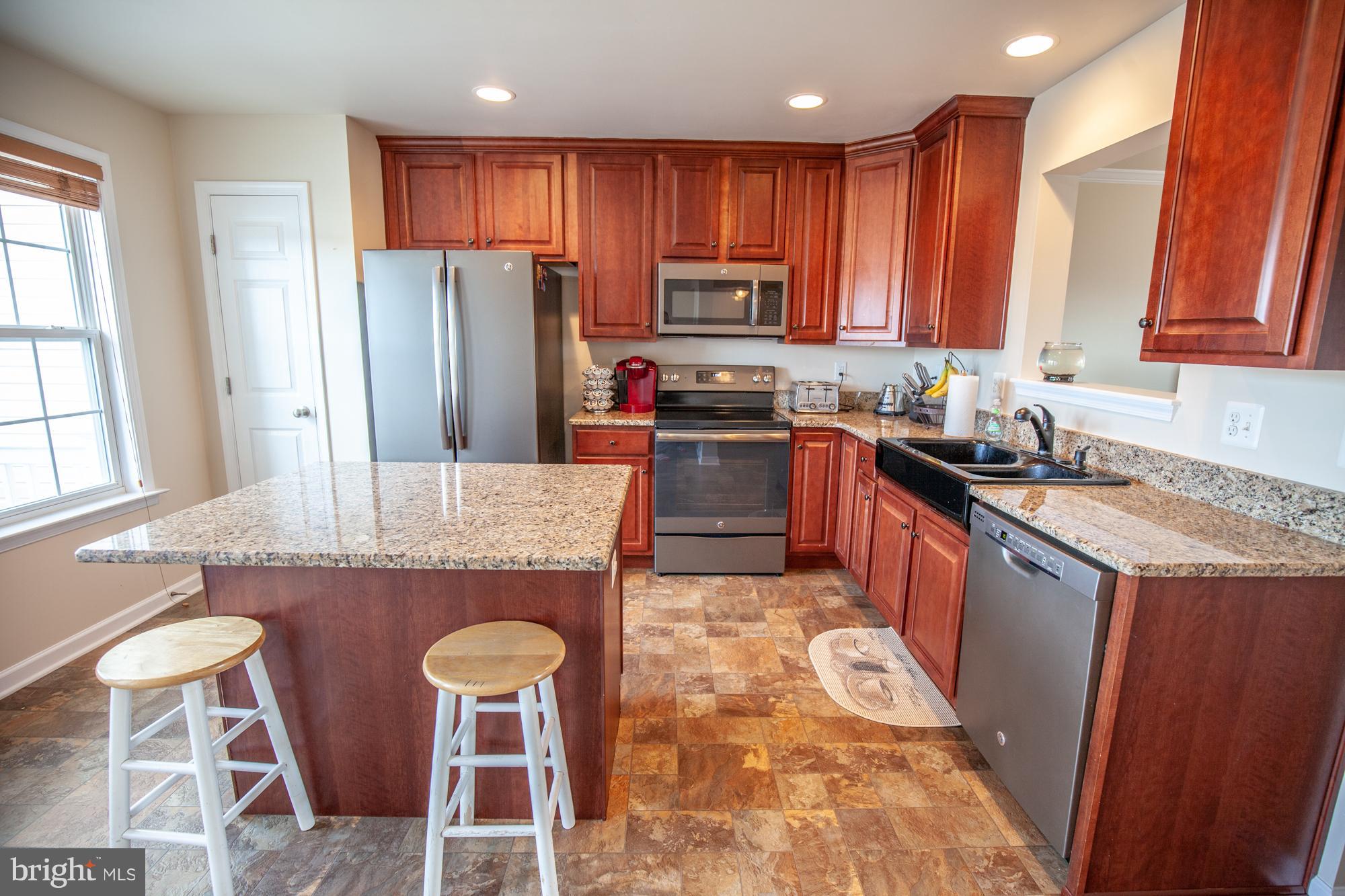 LAKELAND PLACE - Residential Lease