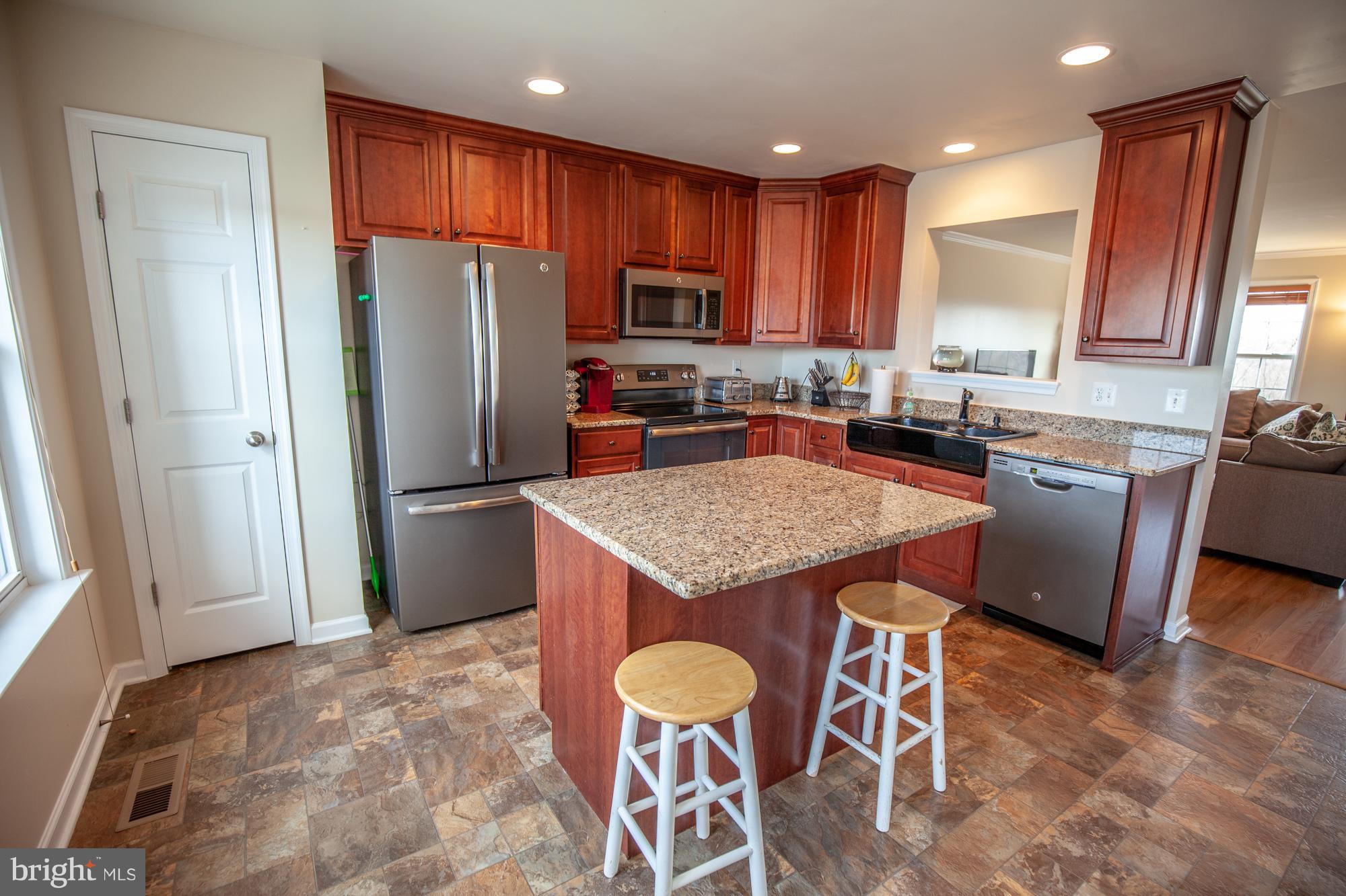 LAKELAND PLACE - Residential Lease