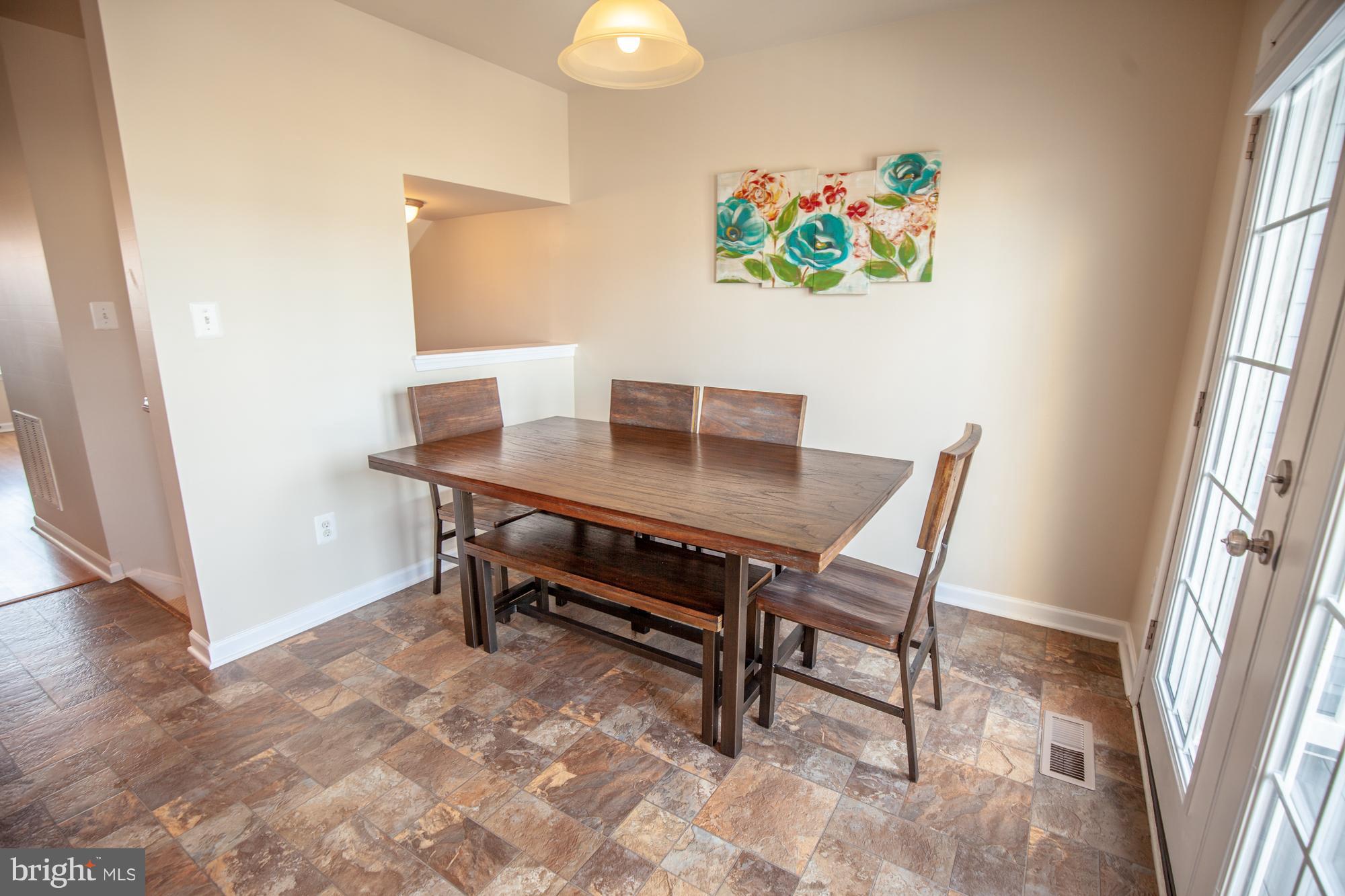 LAKELAND PLACE - Residential Lease