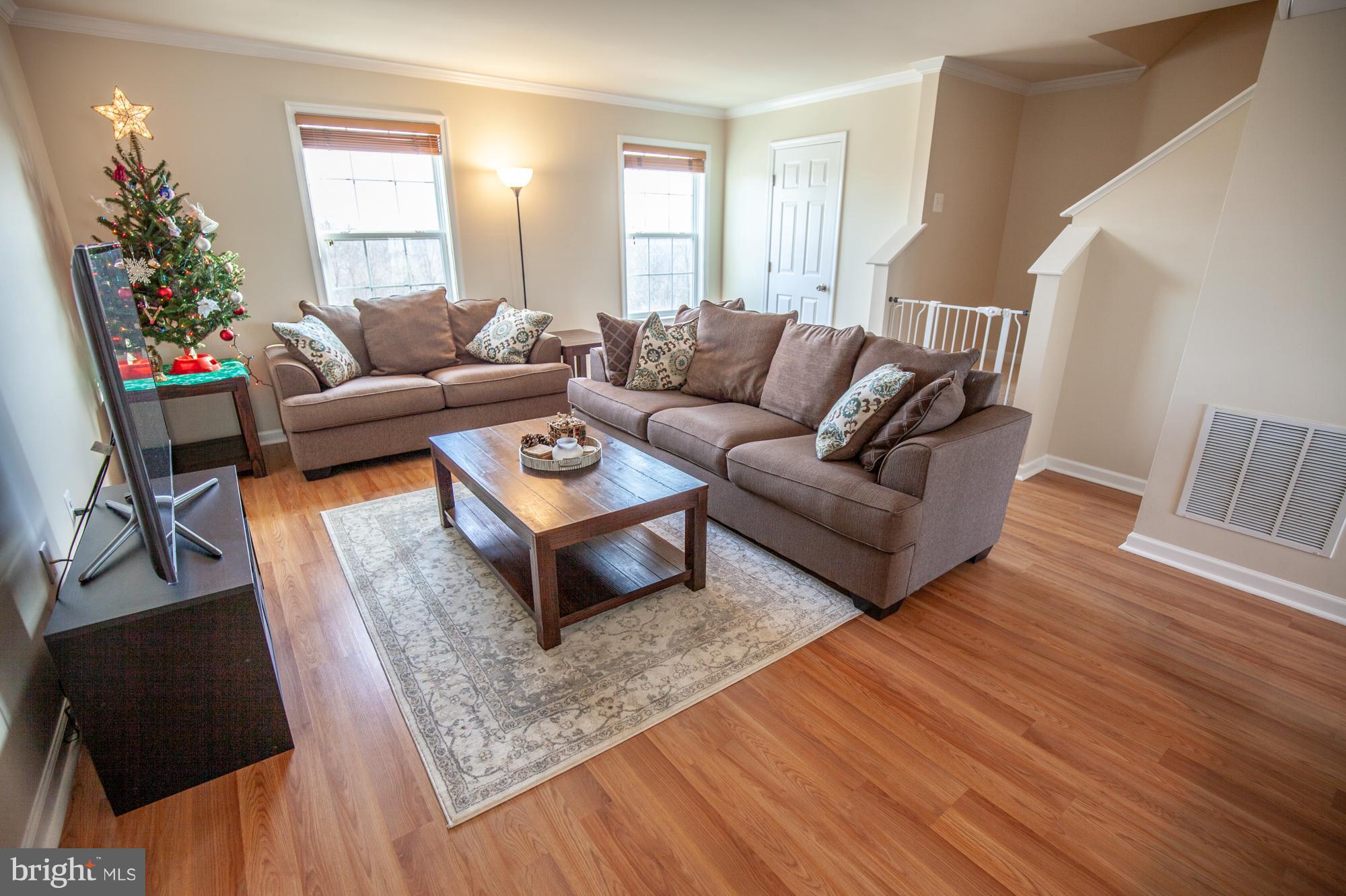 LAKELAND PLACE - Residential Lease