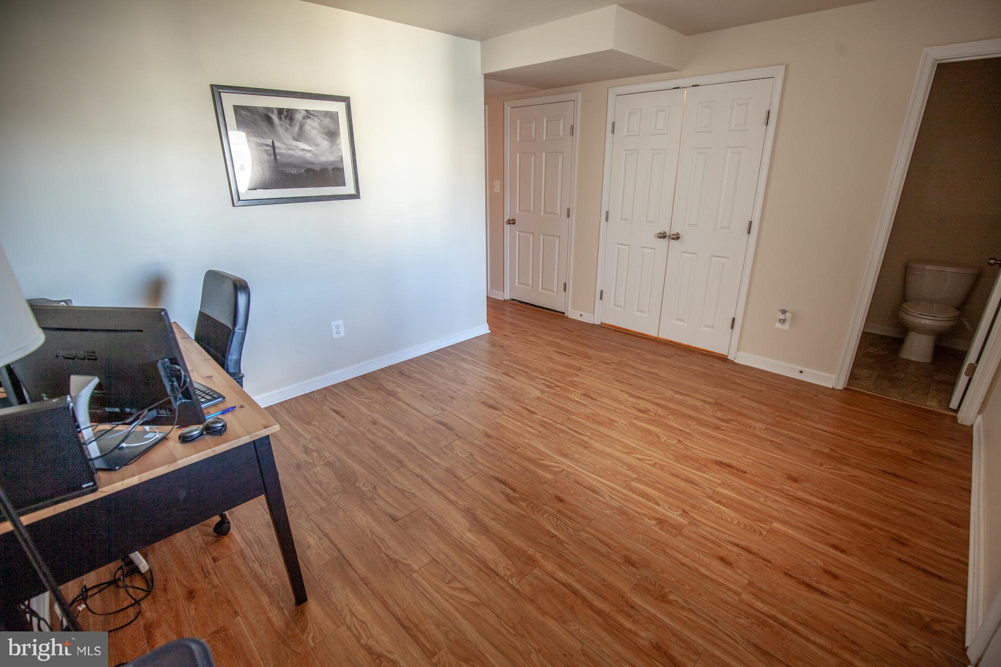 LAKELAND PLACE - Residential Lease