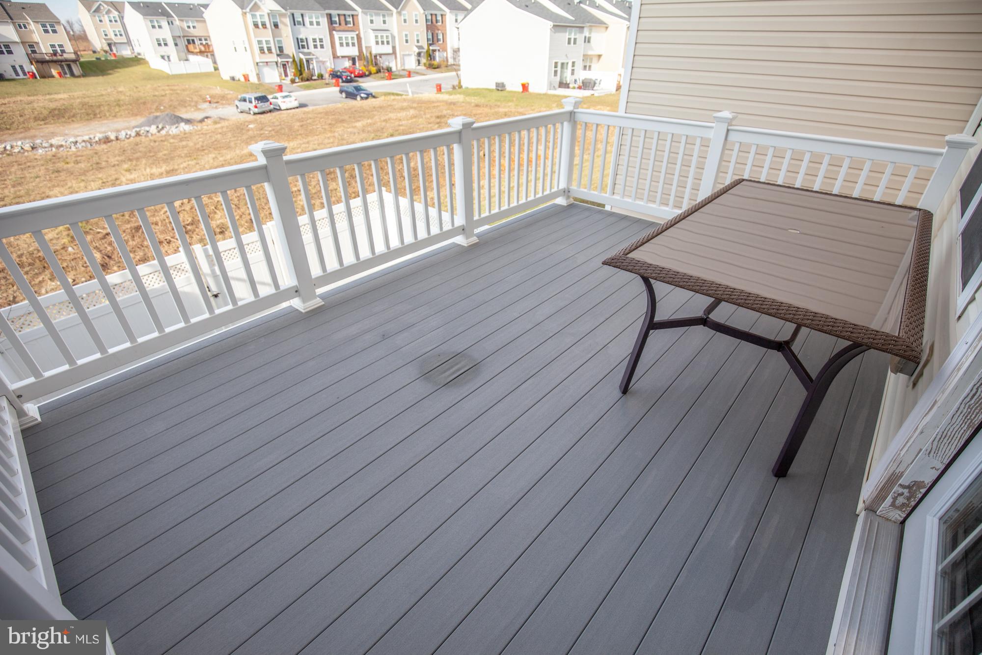 LAKELAND PLACE - Residential Lease