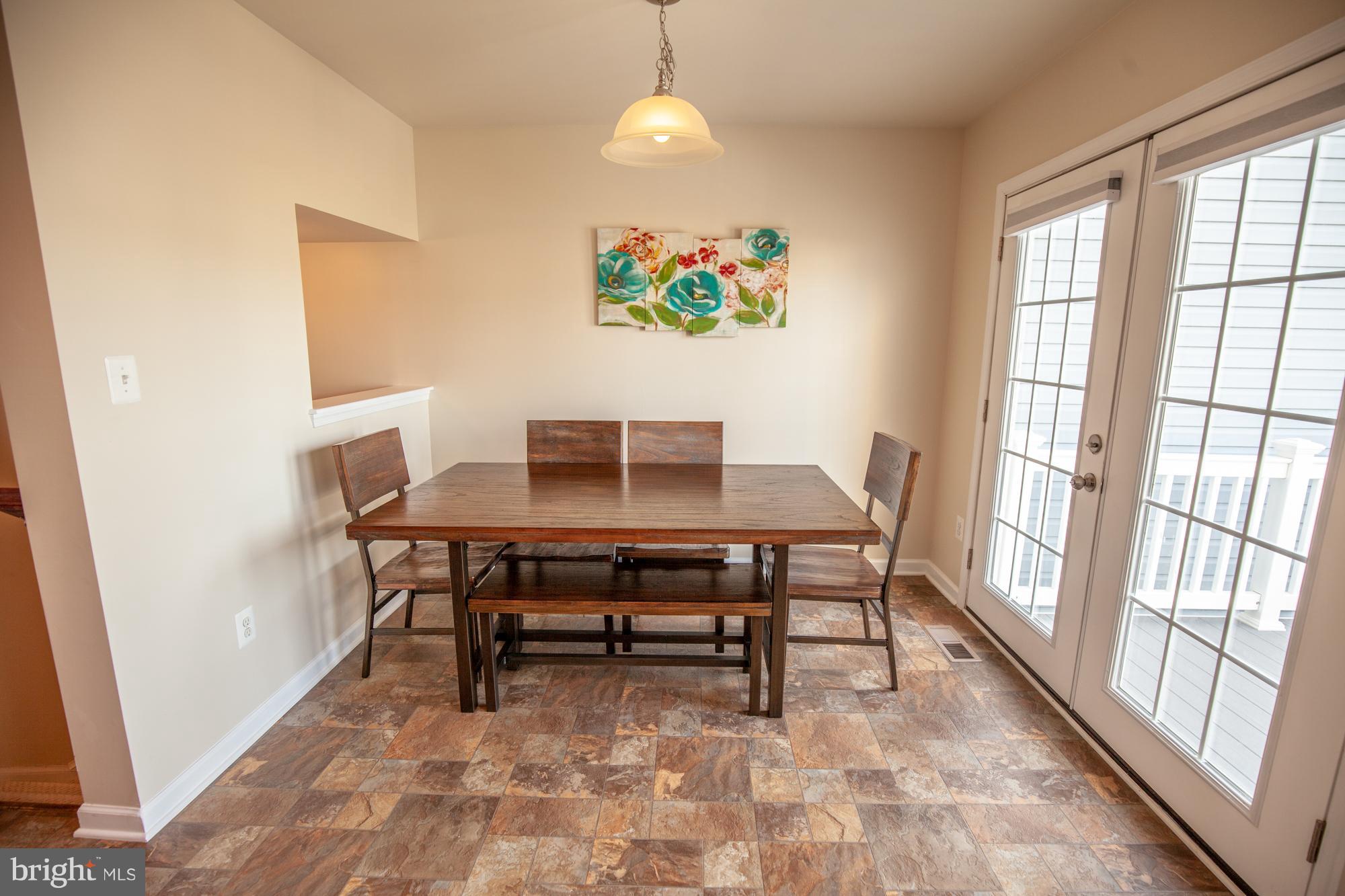 LAKELAND PLACE - Residential Lease