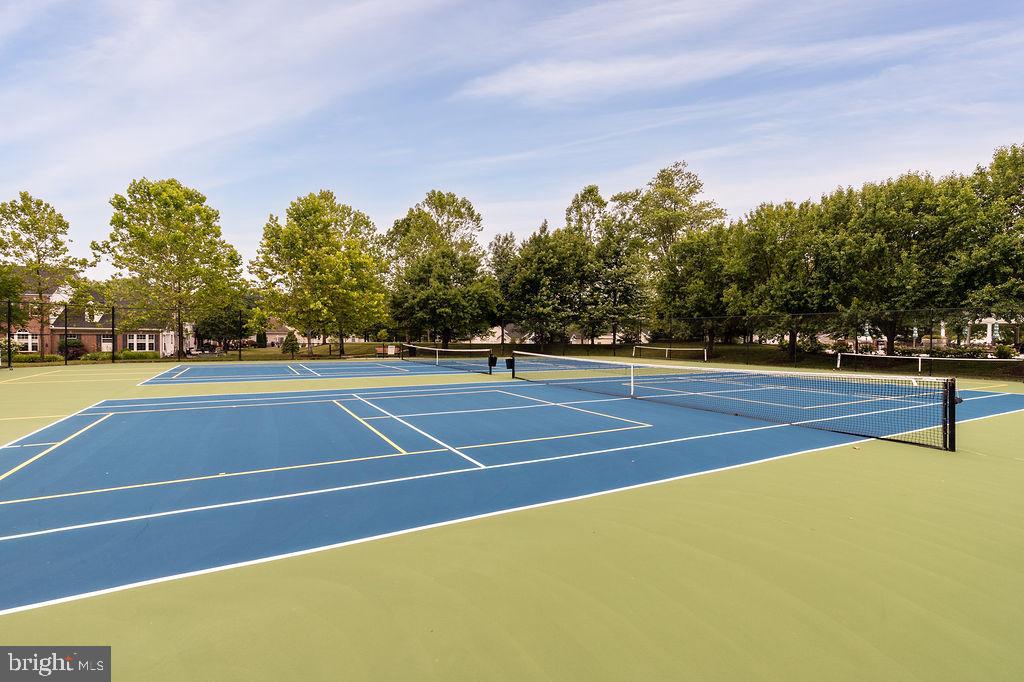 SYMPHONY VILLAGE AT CENTREVILLE - Residential