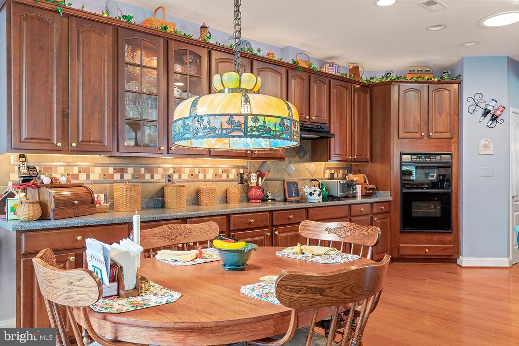 SYMPHONY VILLAGE AT CENTREVILLE - Residential