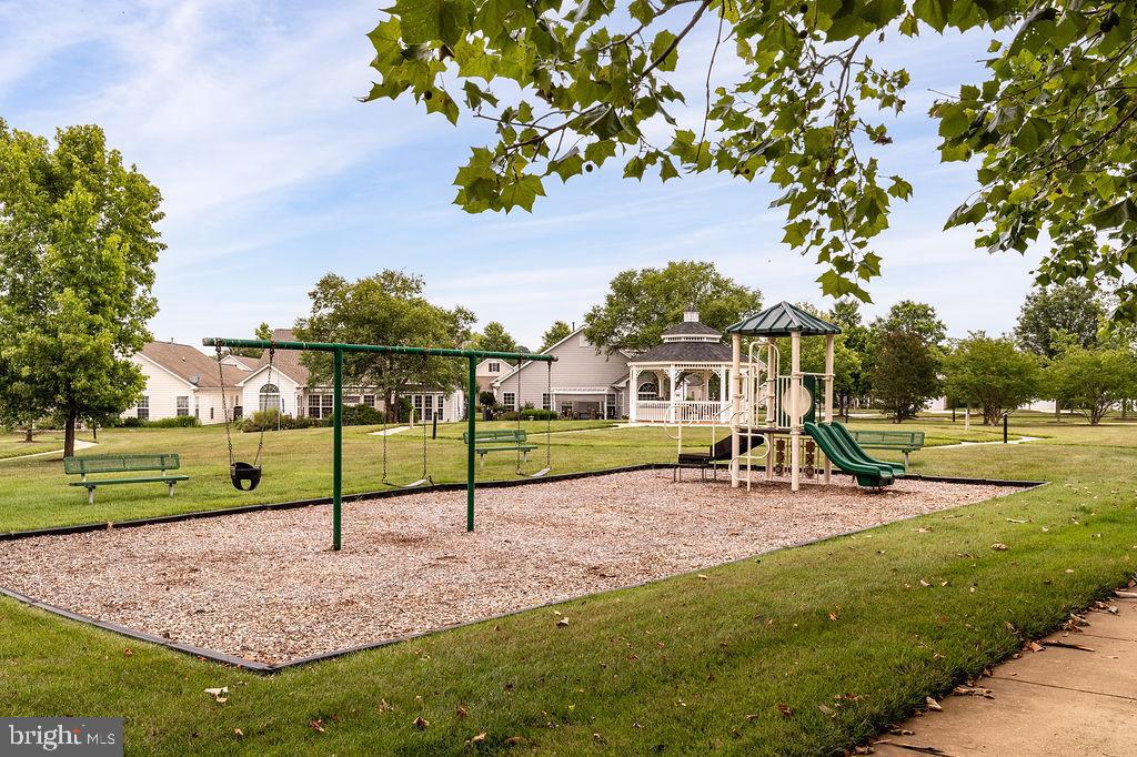 SYMPHONY VILLAGE AT CENTREVILLE - Residential