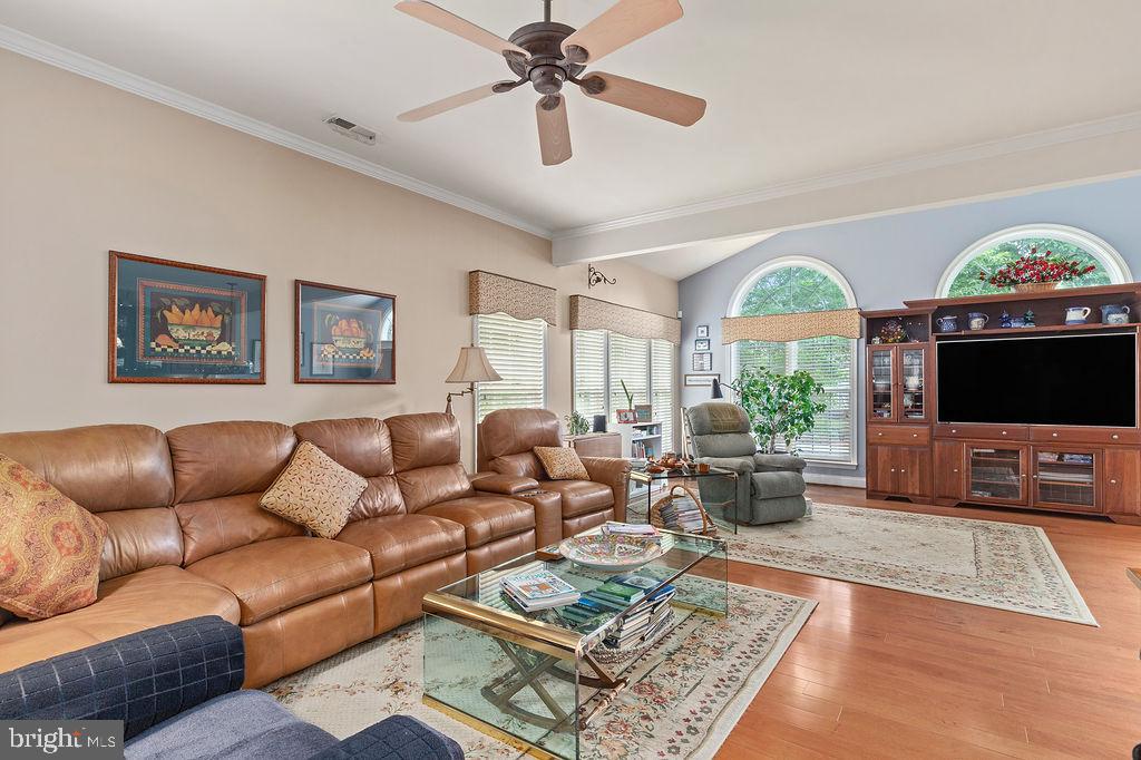 SYMPHONY VILLAGE AT CENTREVILLE - Residential