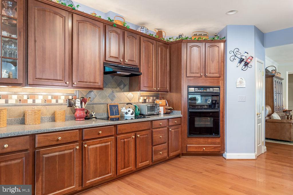 SYMPHONY VILLAGE AT CENTREVILLE - Residential