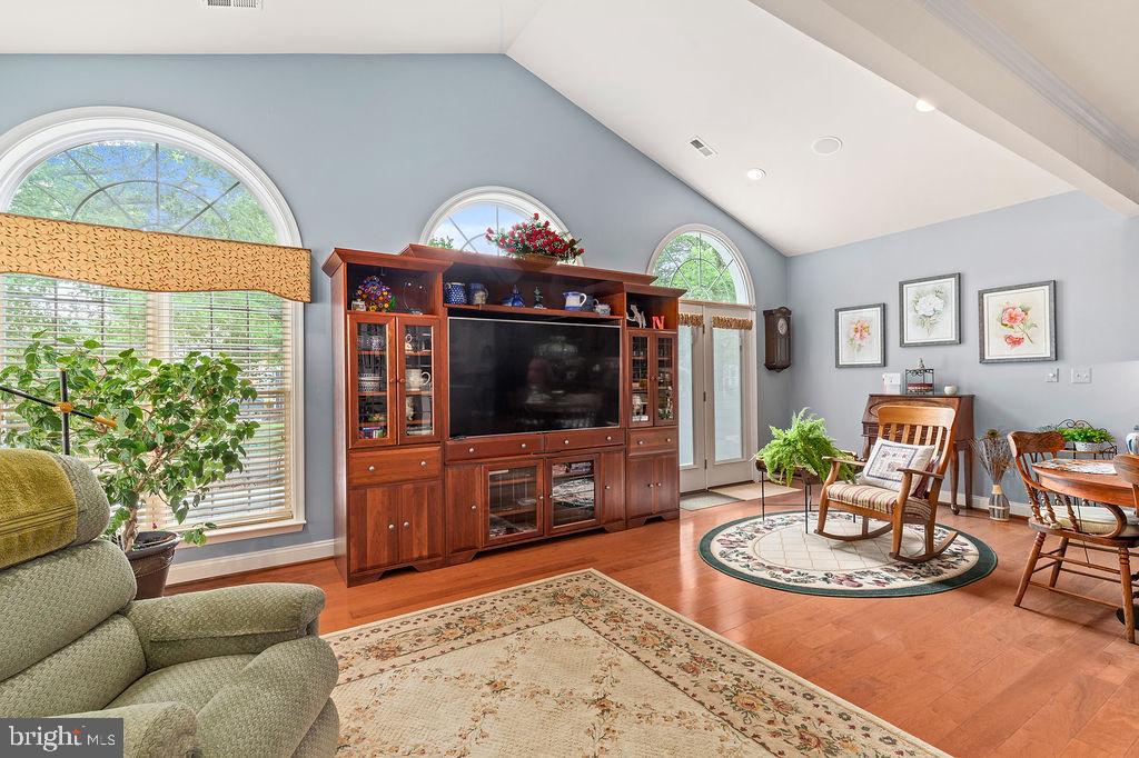 SYMPHONY VILLAGE AT CENTREVILLE - Residential