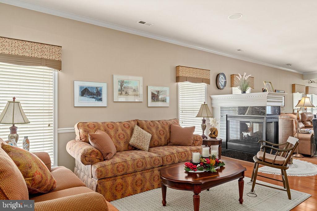 SYMPHONY VILLAGE AT CENTREVILLE - Residential