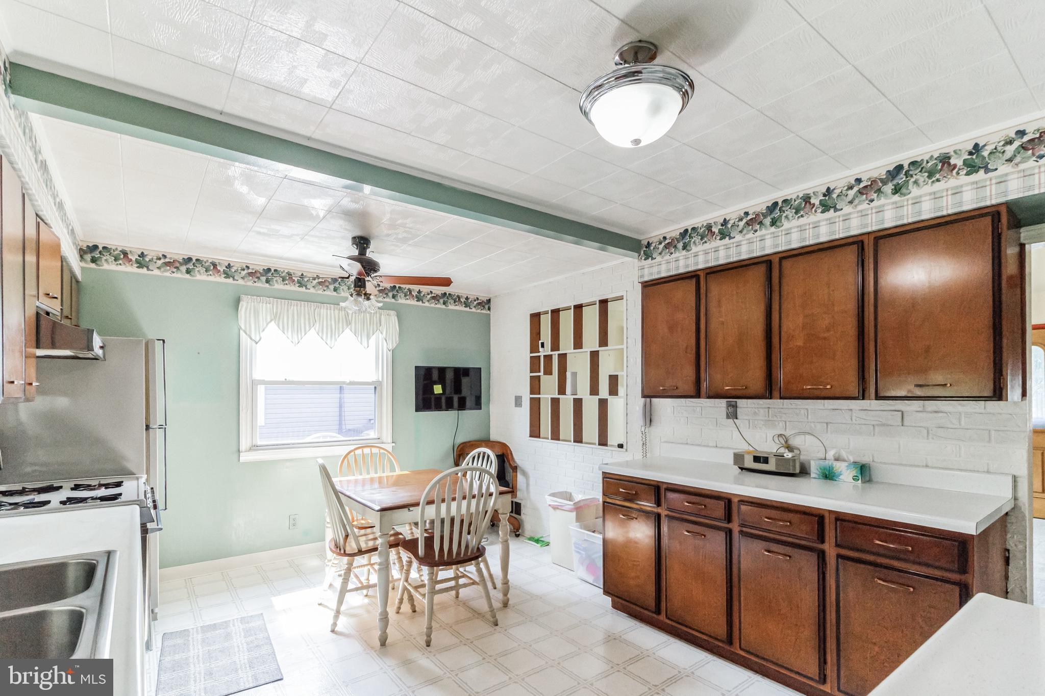 ALPINE GARDENS - Residential