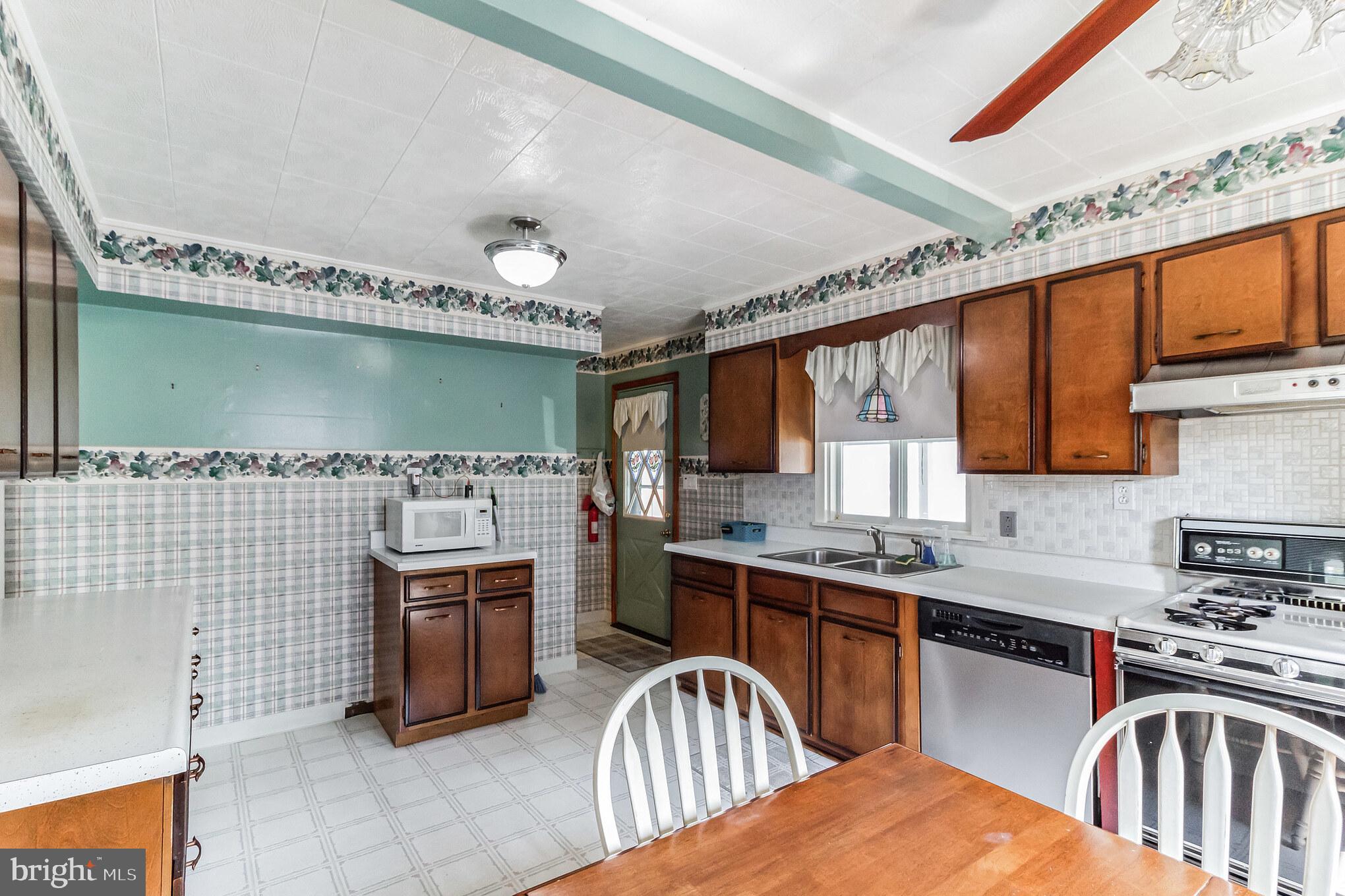 ALPINE GARDENS - Residential