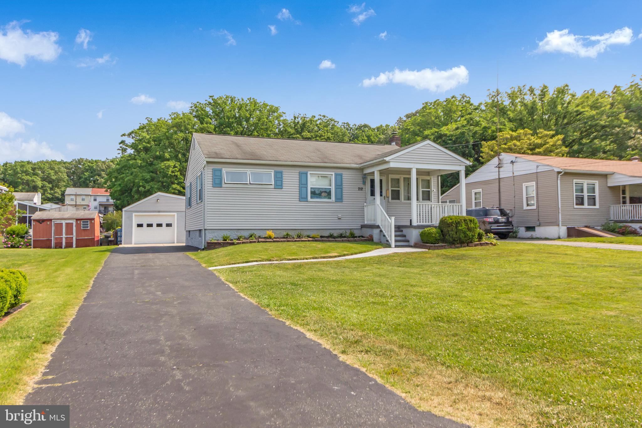 ALPINE GARDENS - Residential