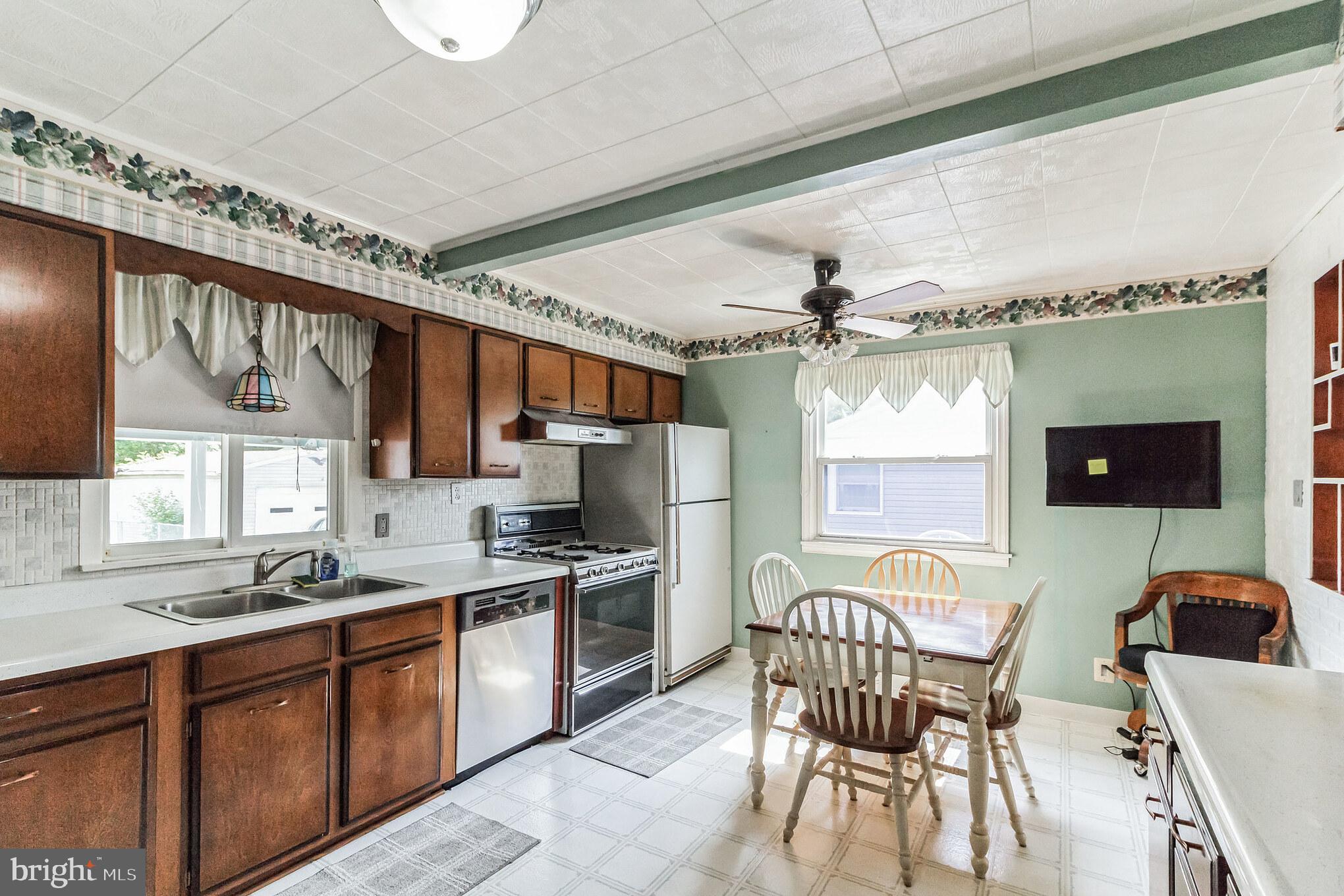 ALPINE GARDENS - Residential