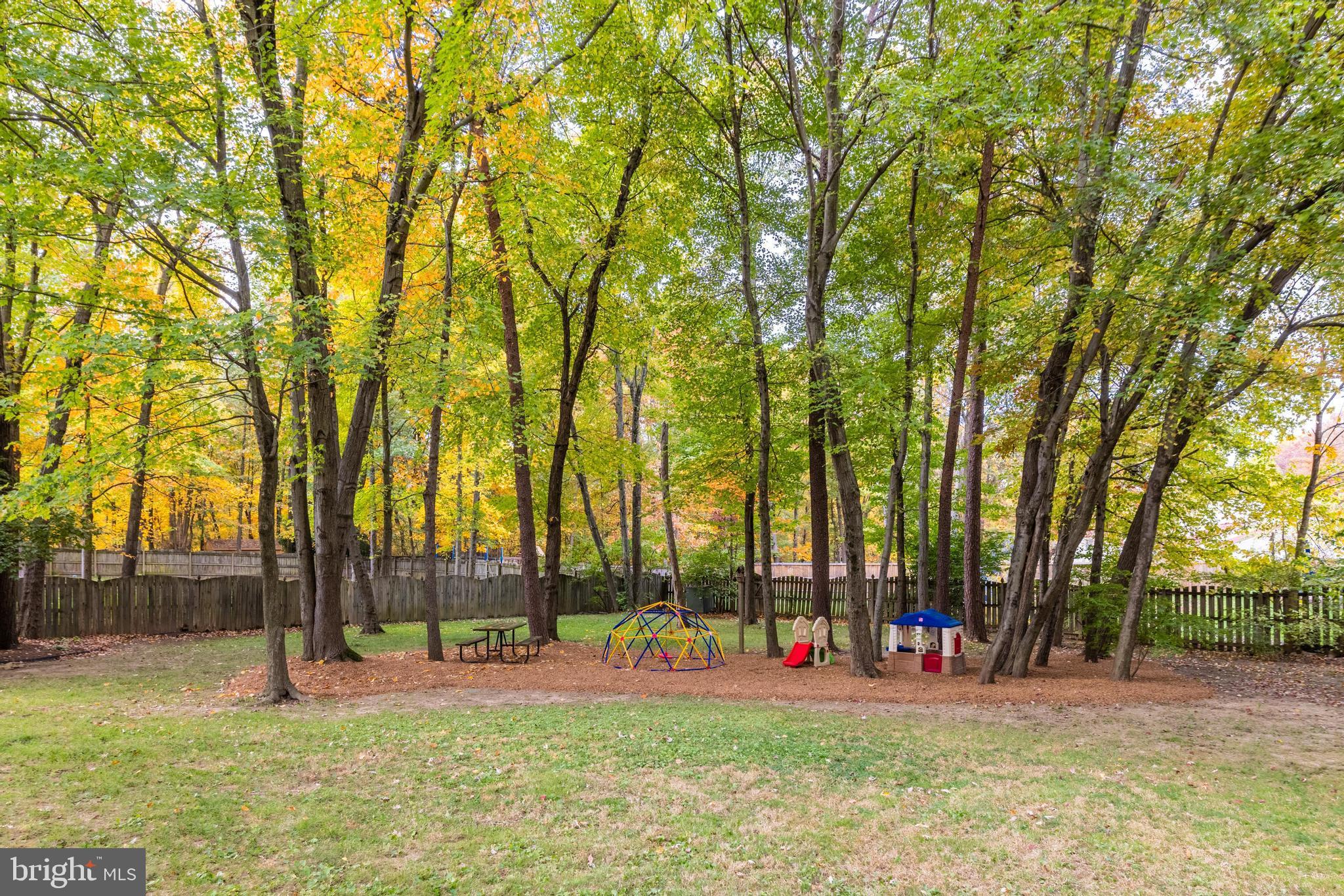 STRATTON WOODS - Residential