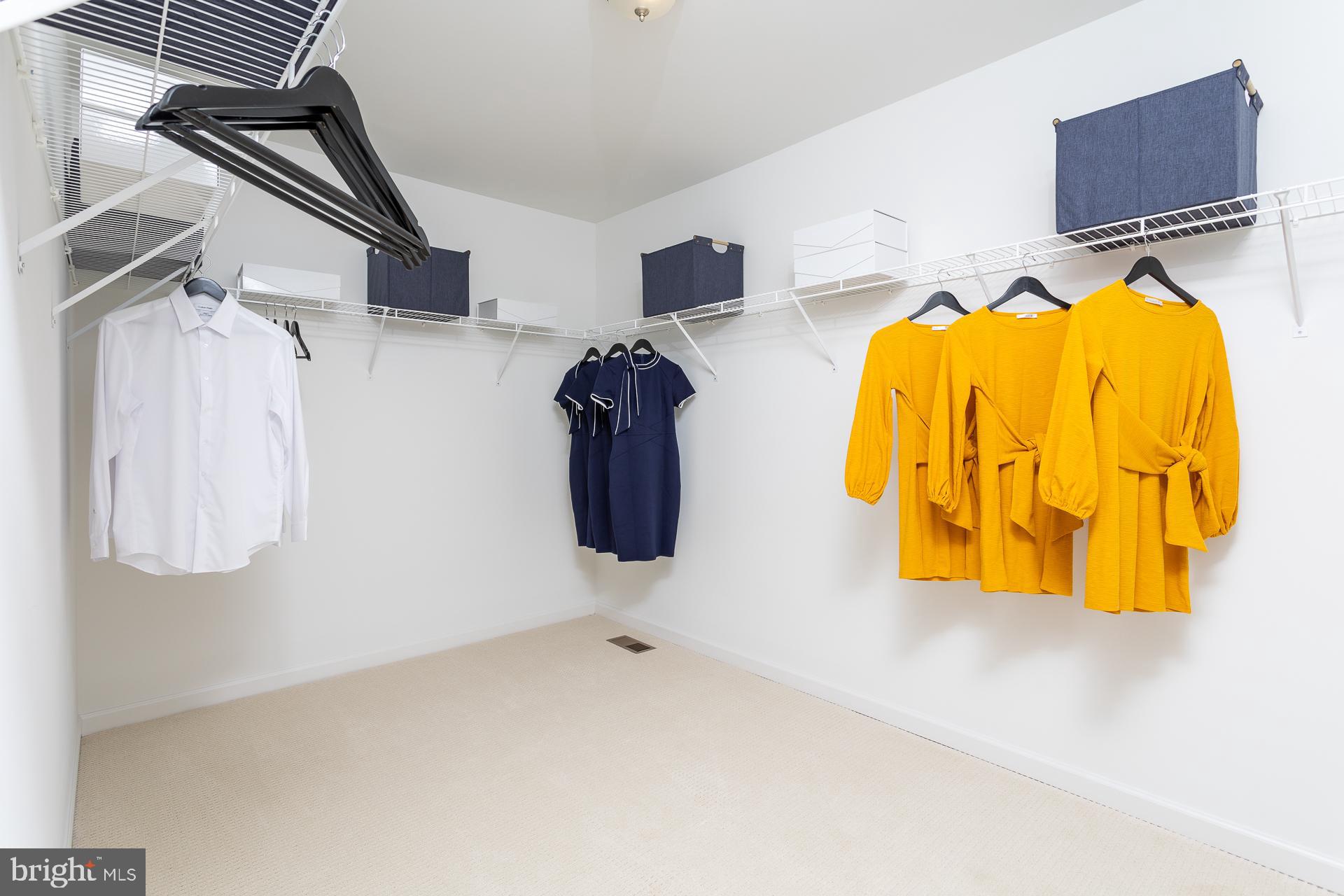 HUNTFIELD - Residential