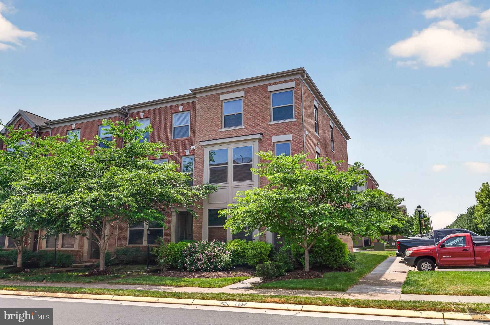 23387 EPPERSON SQUARE