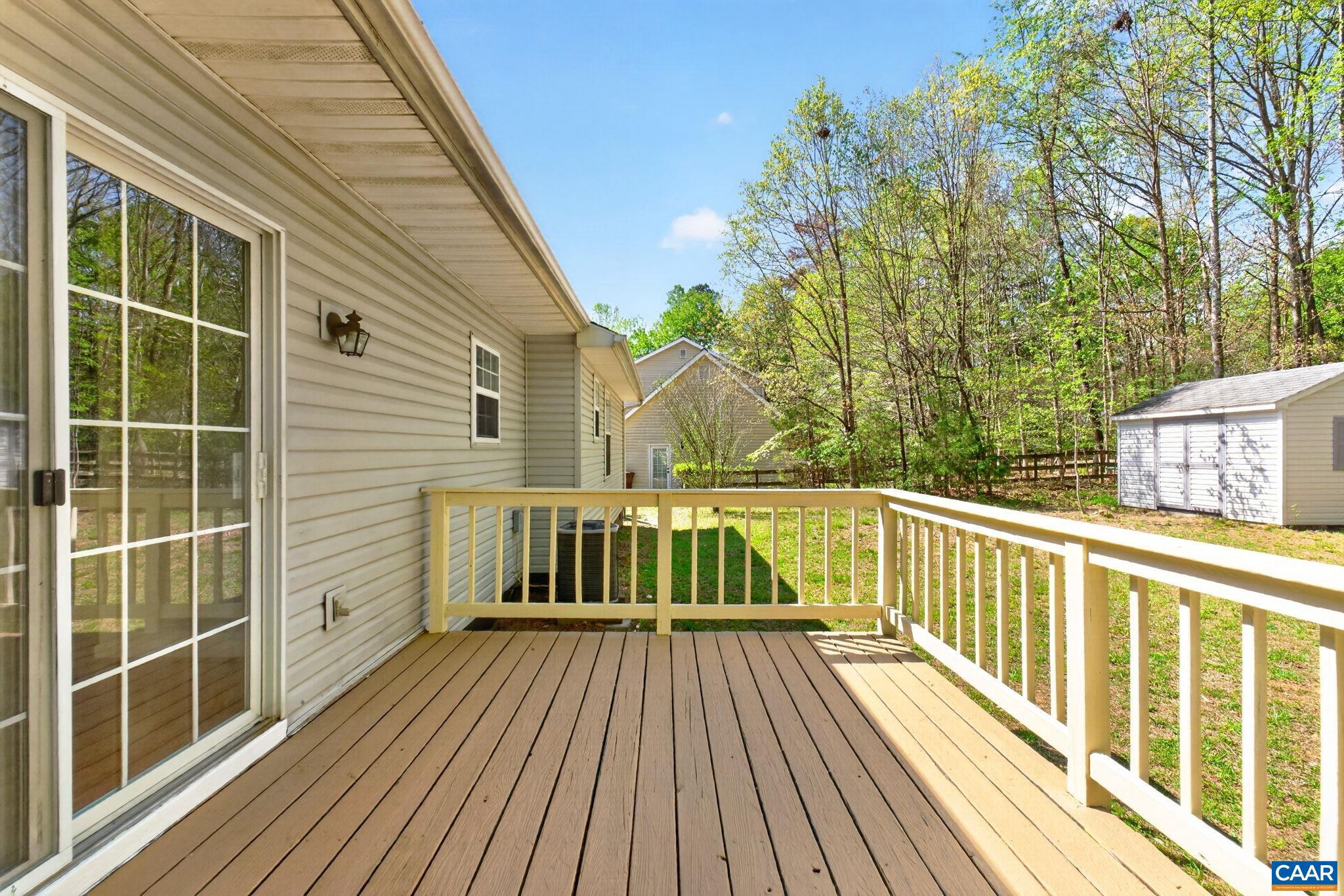 LAKE MONTICELLO - Residential