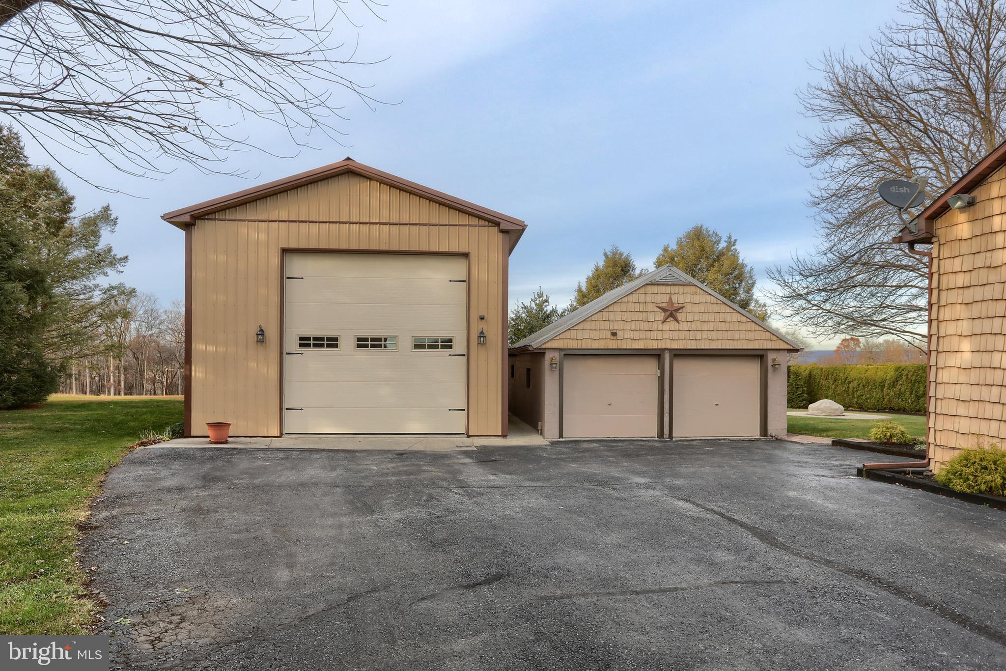 2103 THOMPSON AVENUE