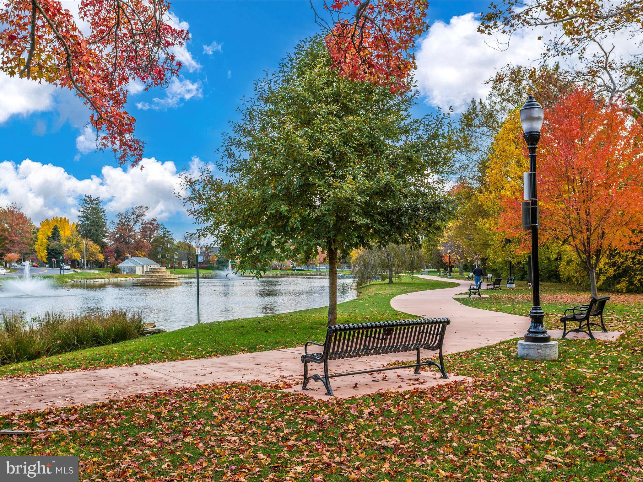 CREEKSIDE PLAZA - Residential