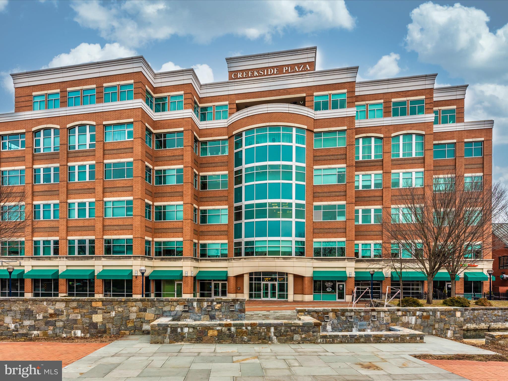 CREEKSIDE PLAZA - Residential