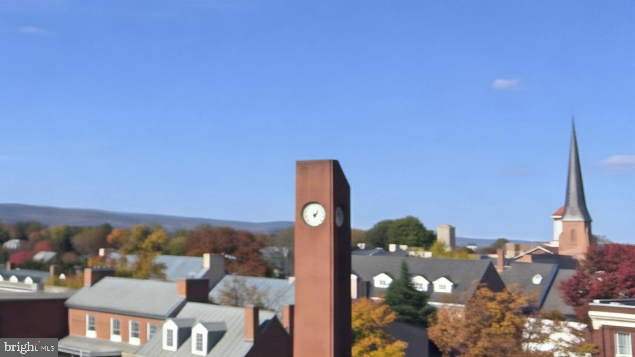 CREEKSIDE PLAZA - Residential