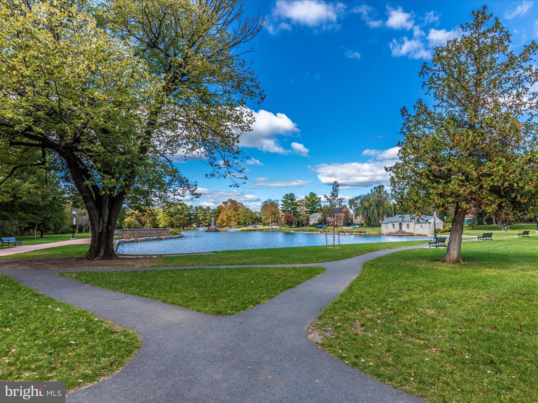 CREEKSIDE PLAZA - Residential