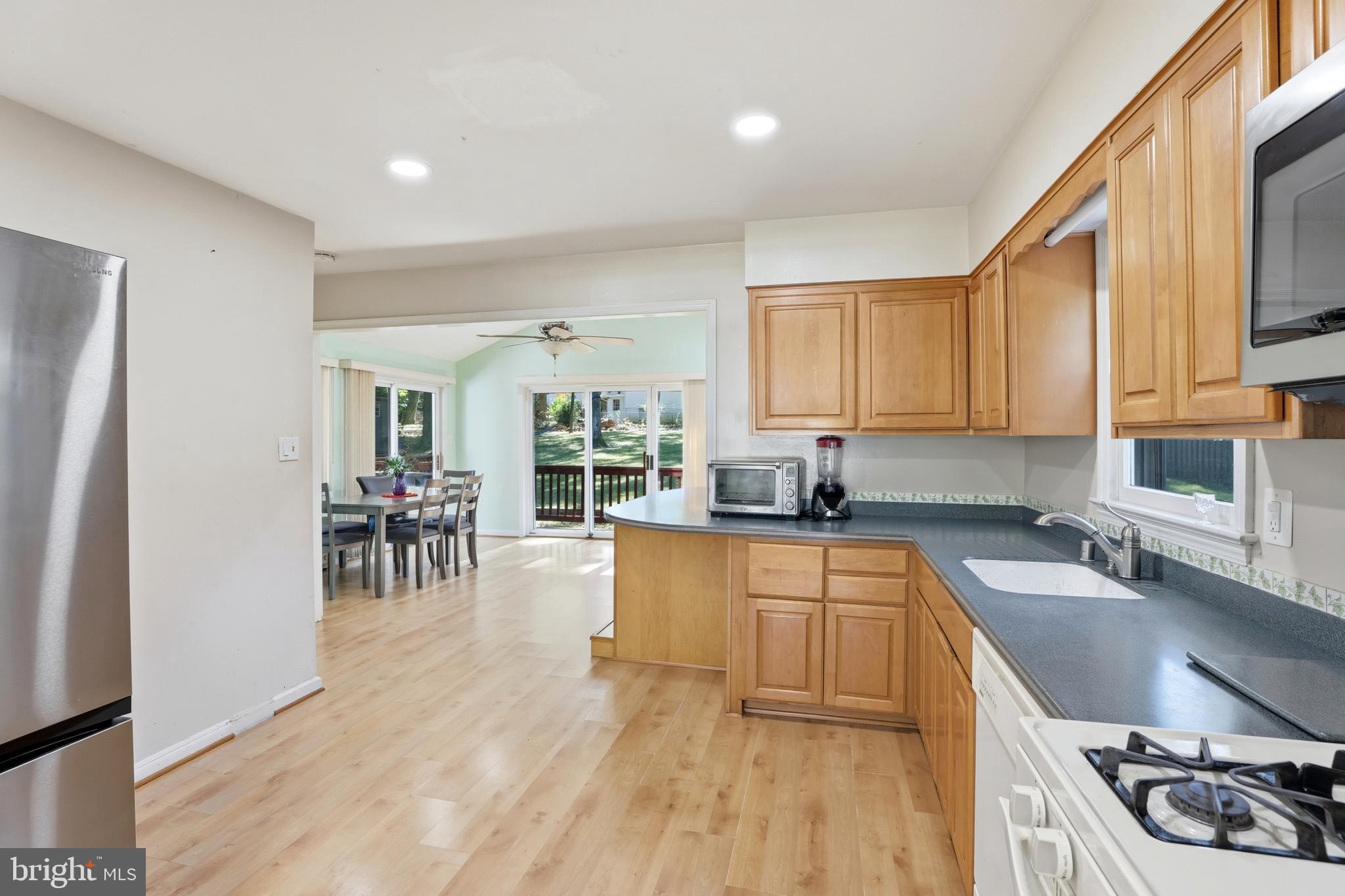 WEST LAUREL ACRES - Residential