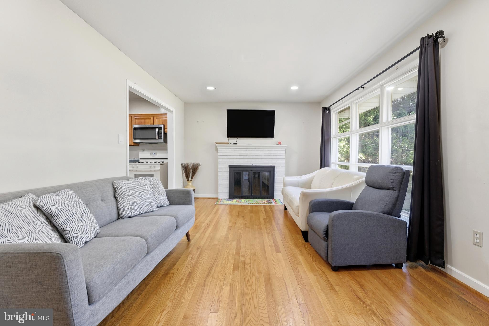 WEST LAUREL ACRES - Residential