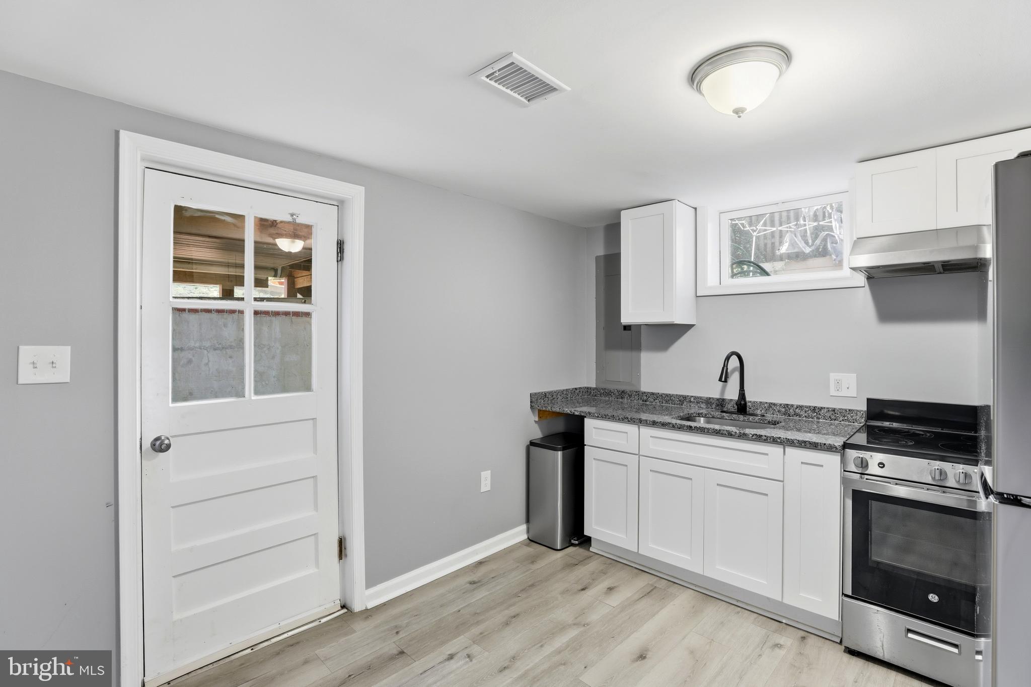 WEST LAUREL ACRES - Residential