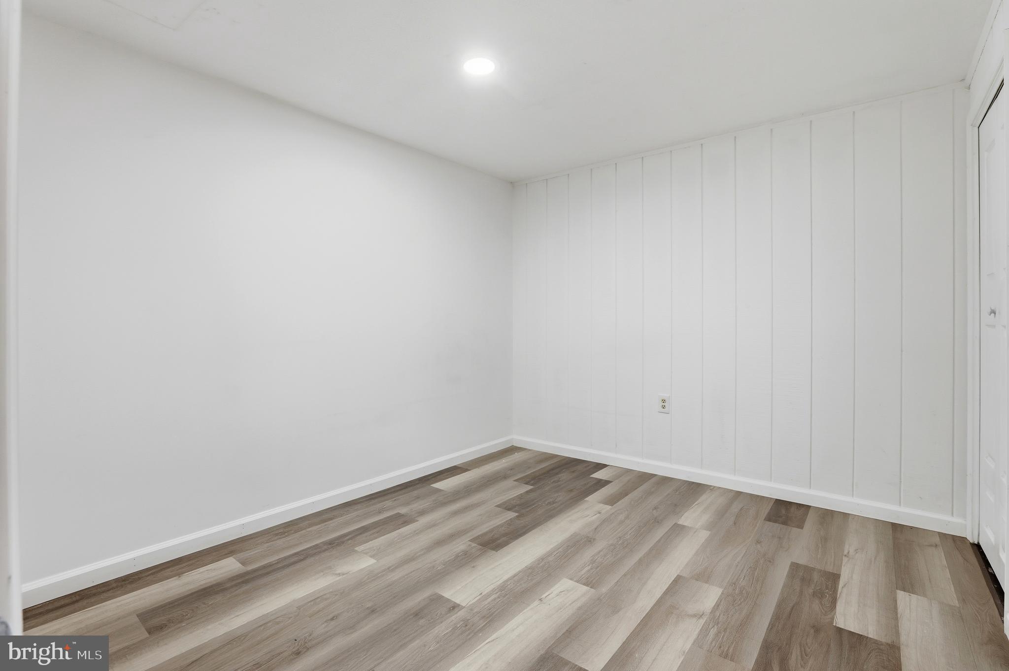 WEST LAUREL ACRES - Residential