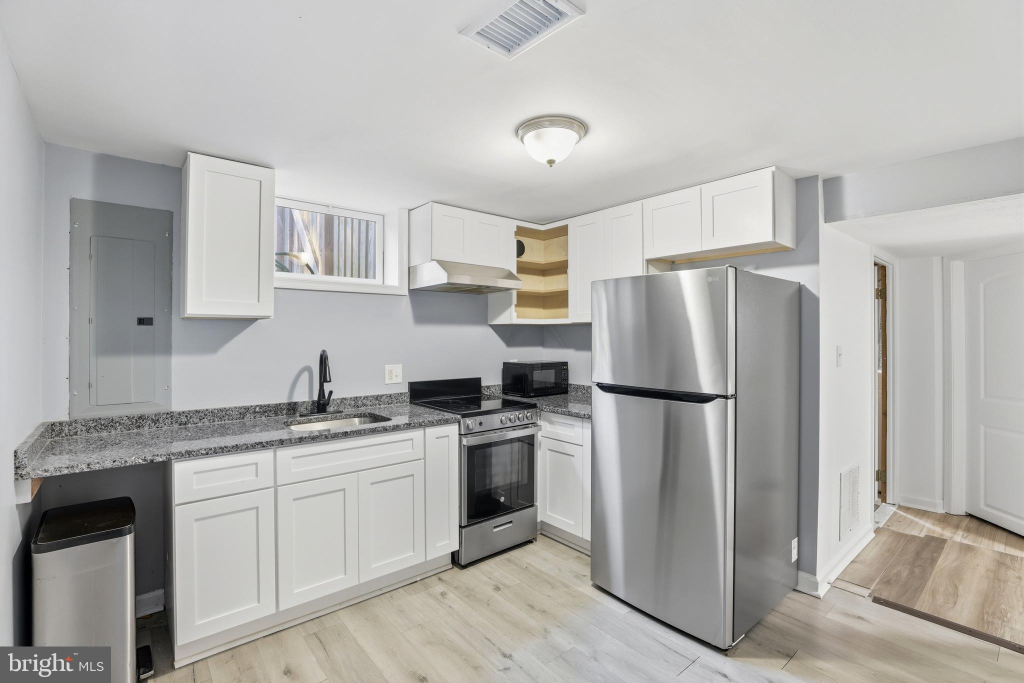 WEST LAUREL ACRES - Residential