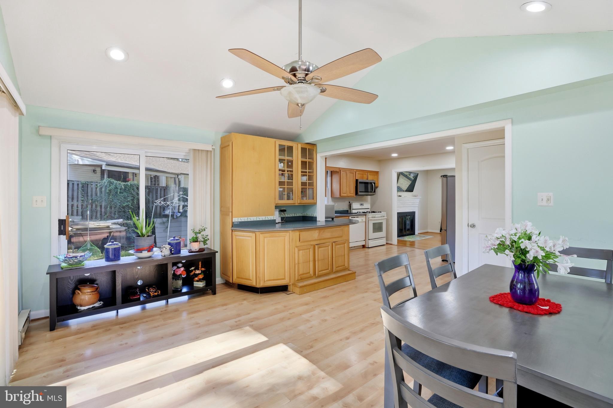 WEST LAUREL ACRES - Residential