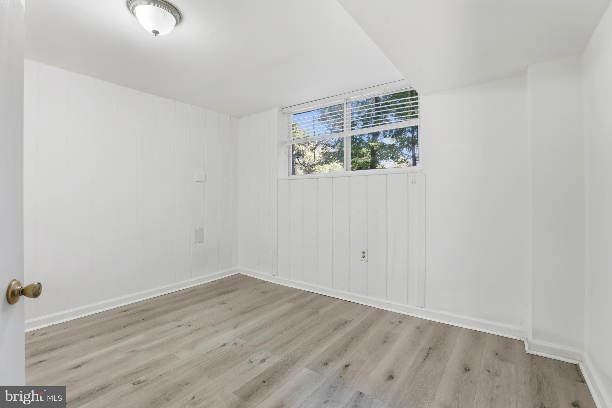 WEST LAUREL ACRES - Residential