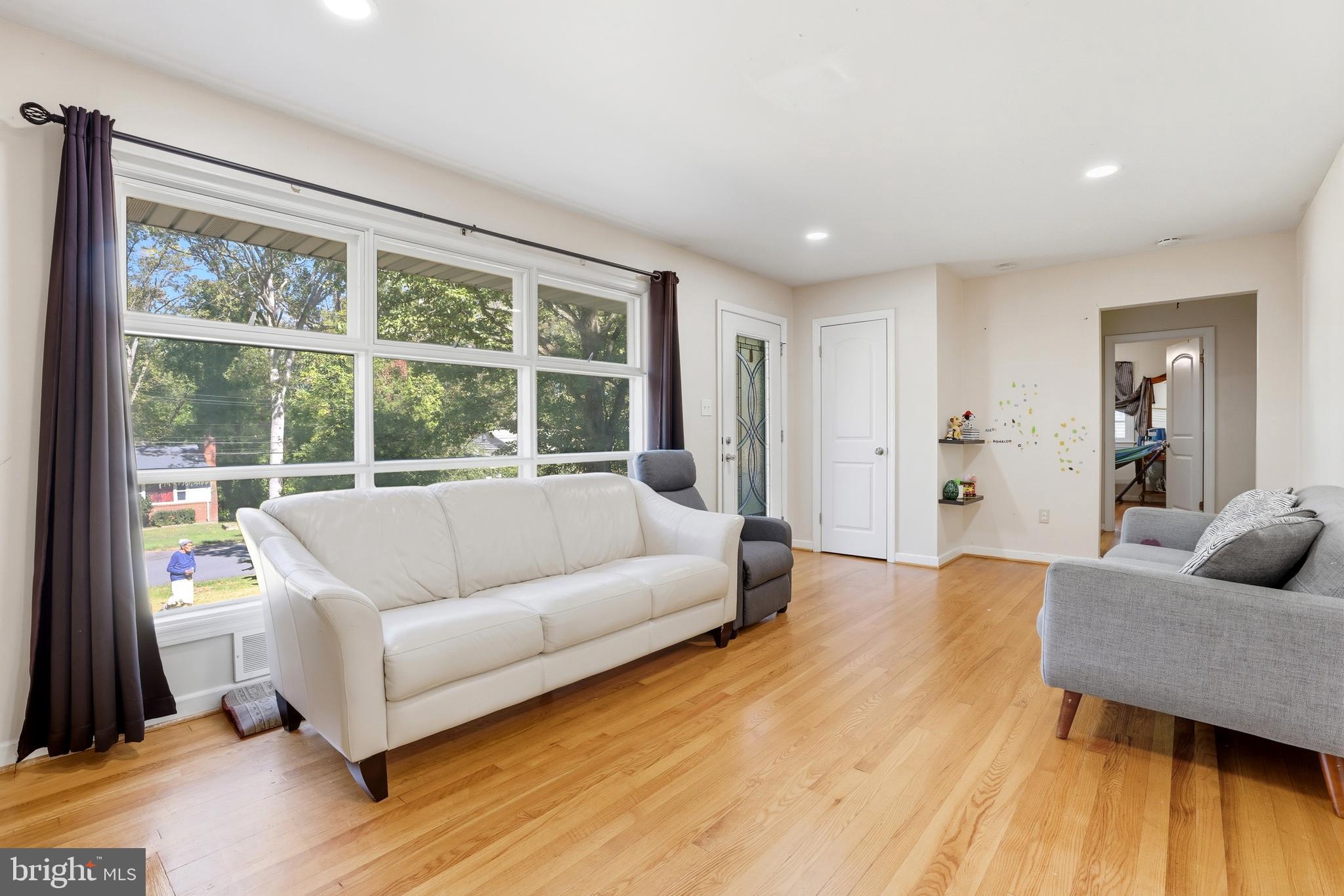 WEST LAUREL ACRES - Residential